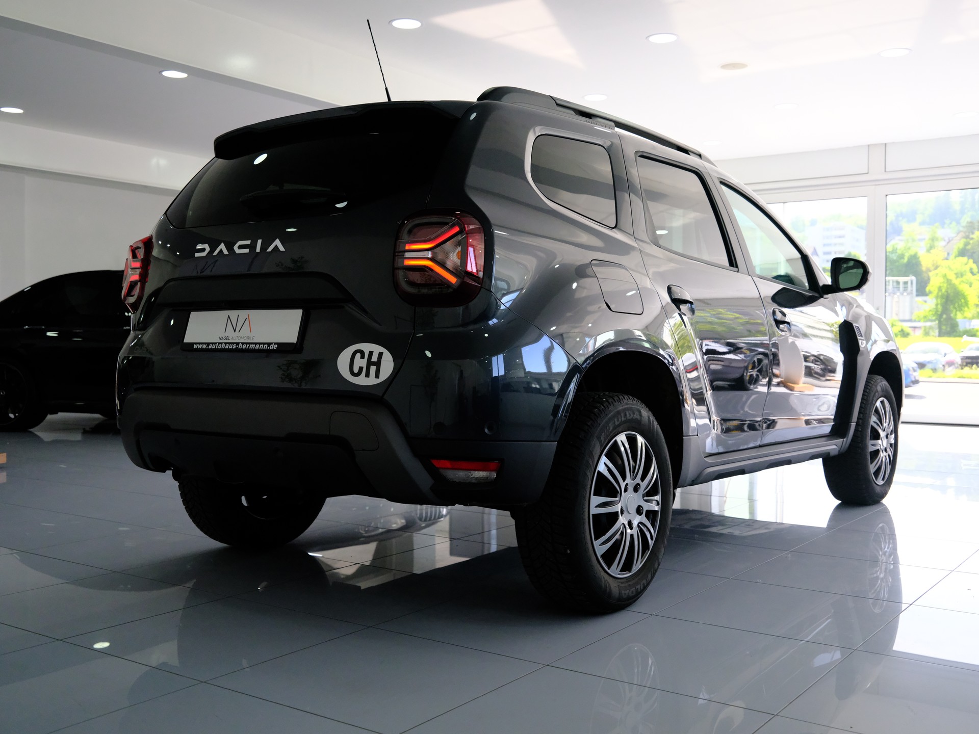 DACIA Duster TCe 150 Journey 4x4-image-6