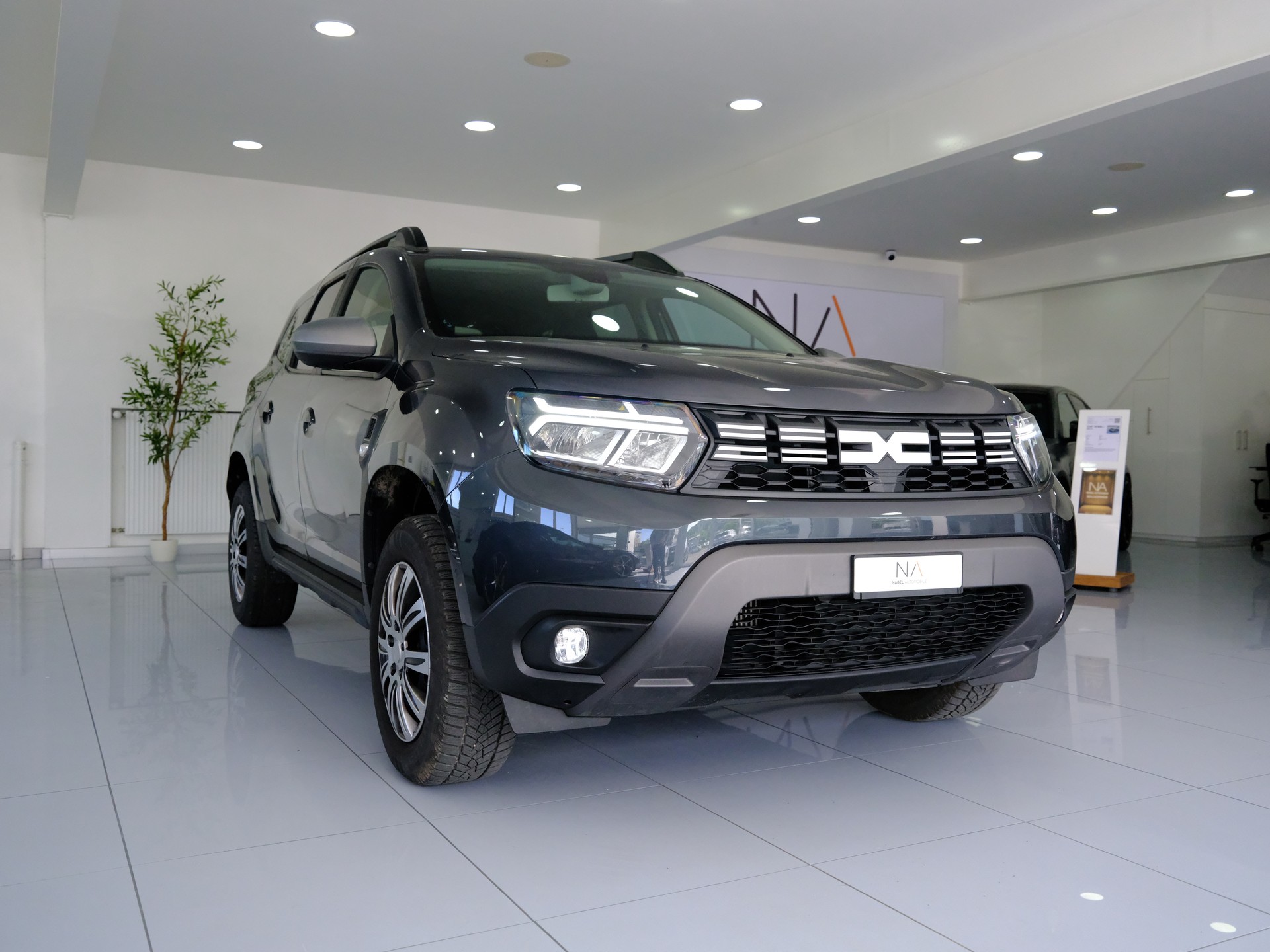 DACIA Duster TCe 150 Journey 4x4-image-1