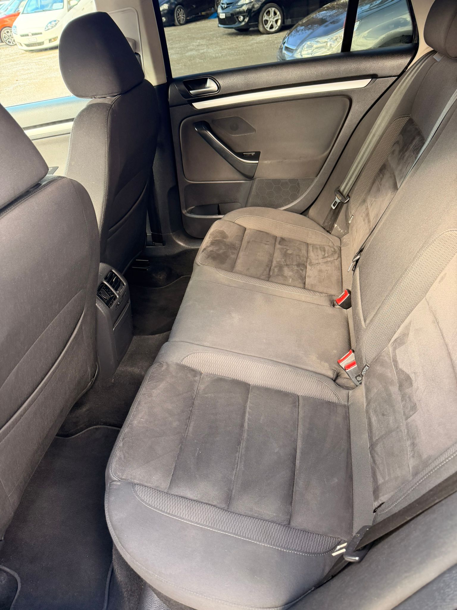VW Golf Variant 2.0 TDI Highline | Frisch MFK | Service Neu | Neue Kupplung | Gepflegt-image-17