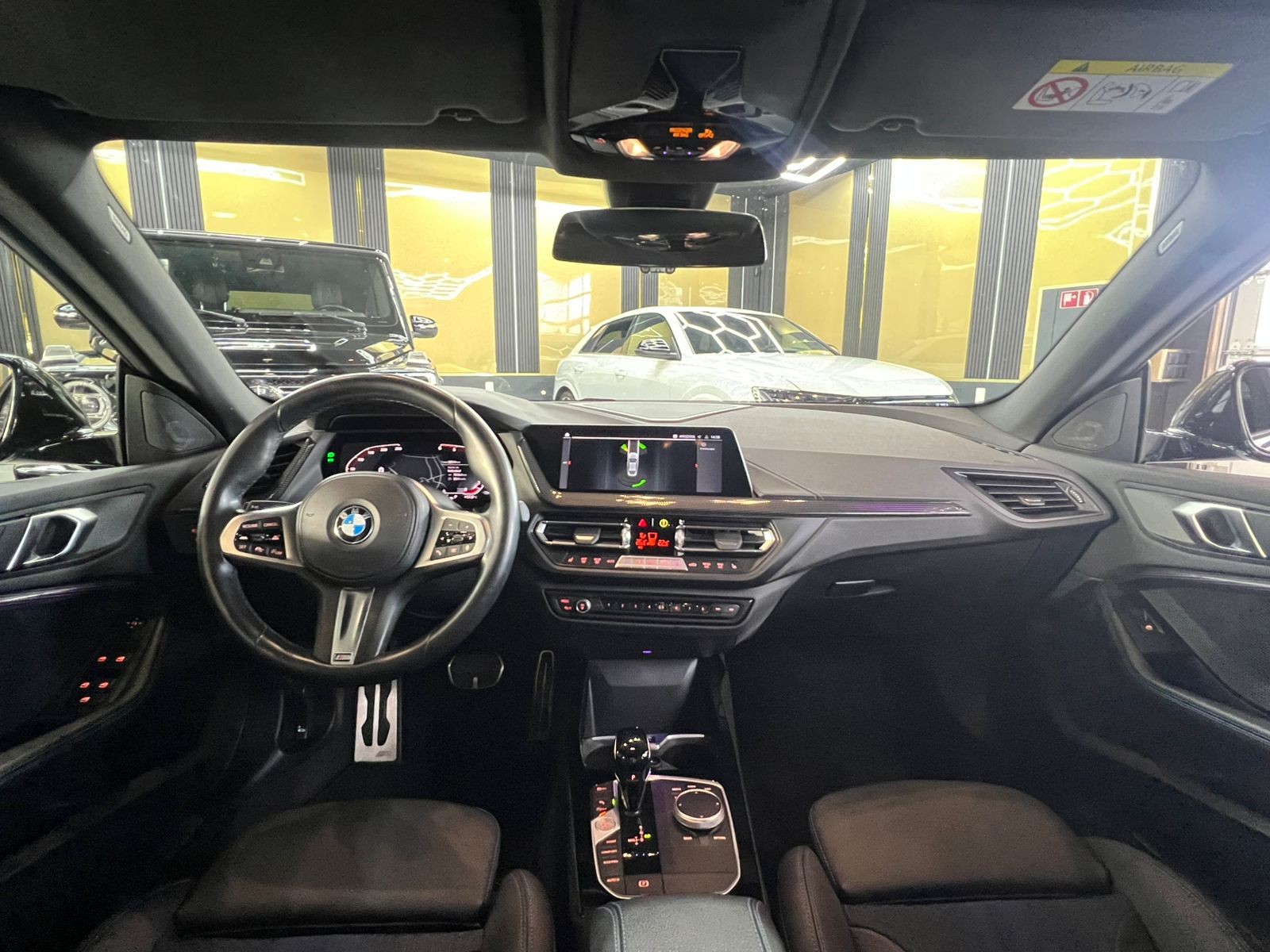 BMW 218d Gran Coupé M Sport Steptronic-image-12