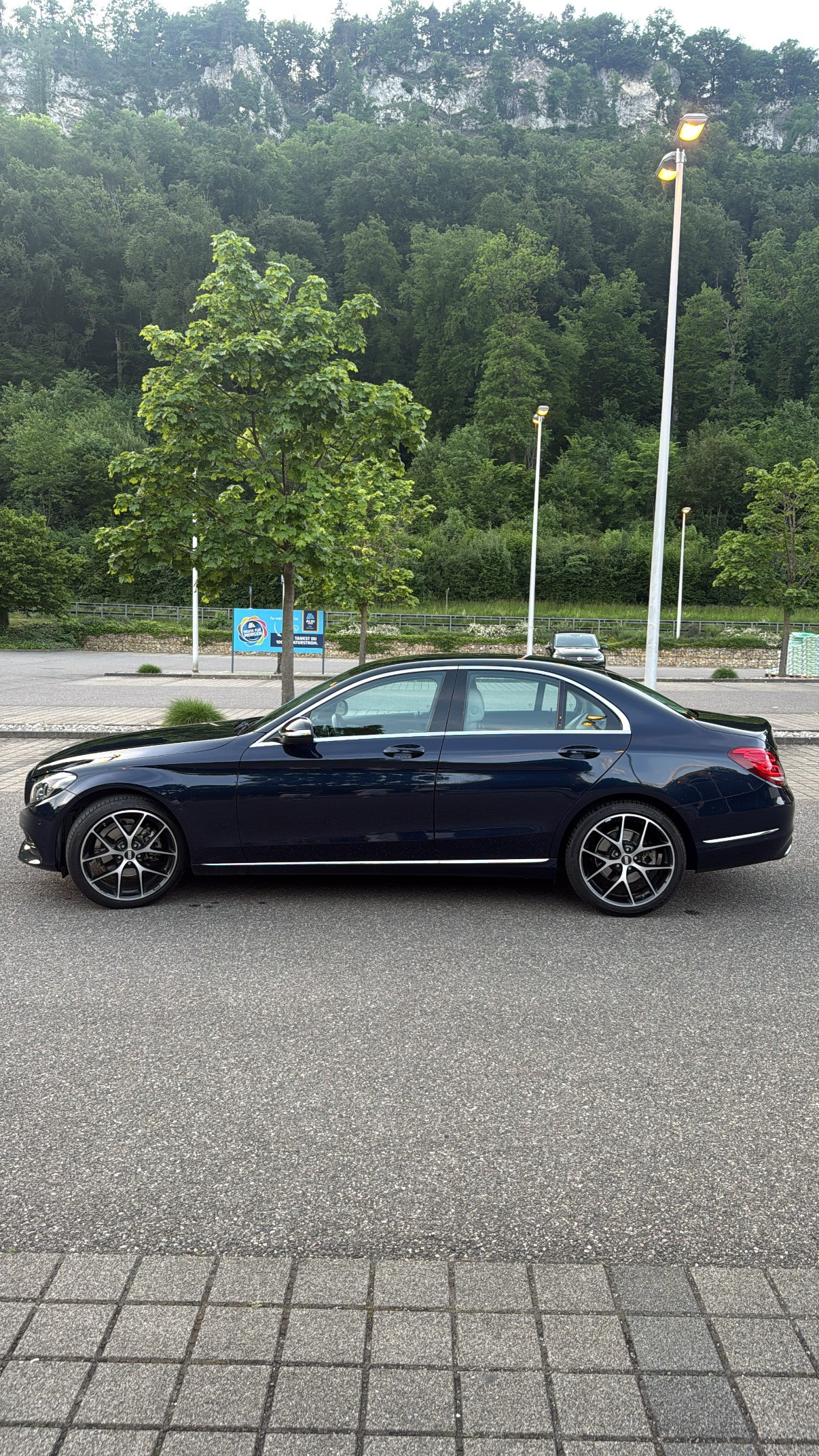 MERCEDES-BENZ C 200 Elegance-image-1