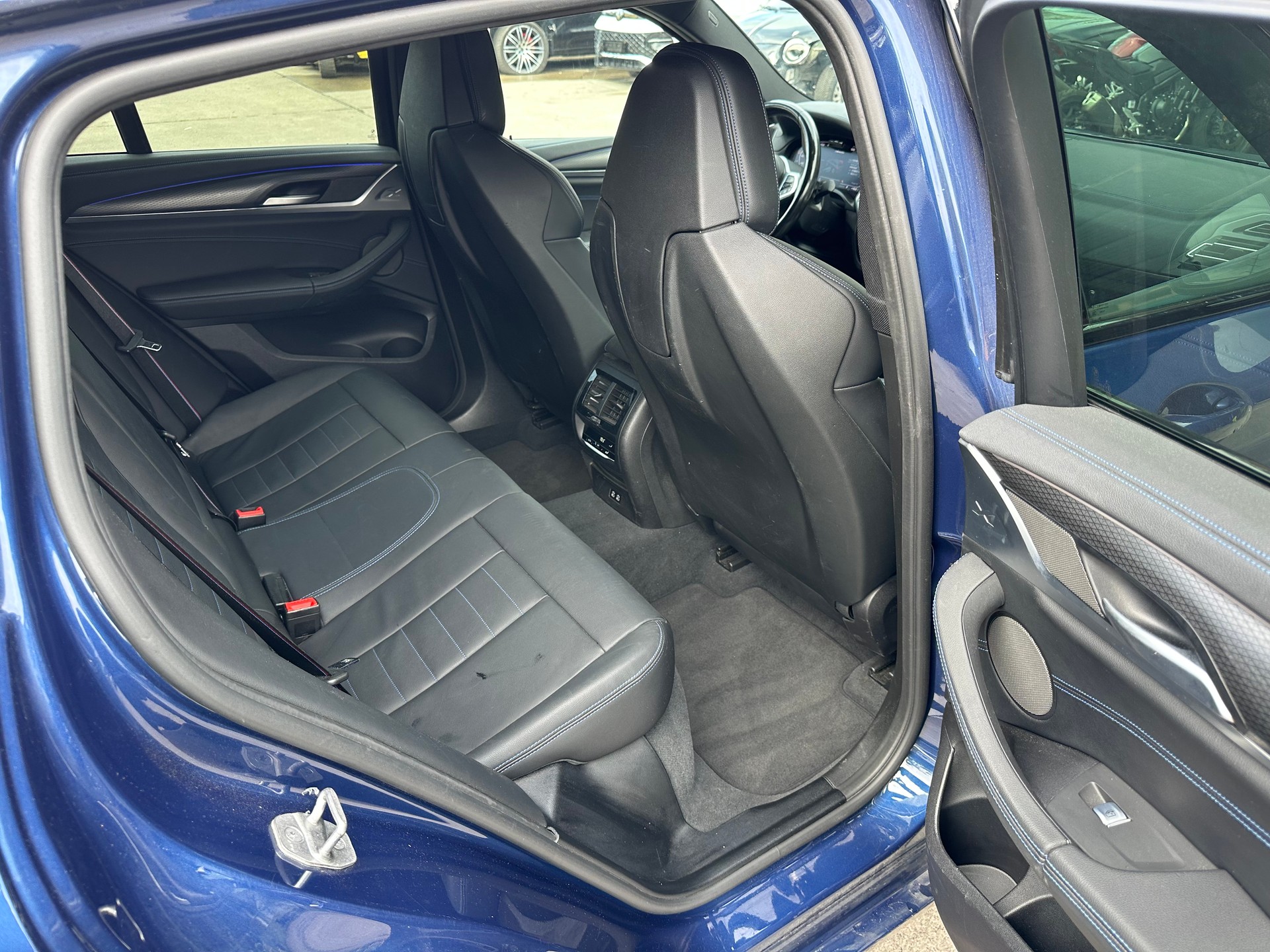 BMW X4 M40i 48V M Sport Edition Steptronic-image-9