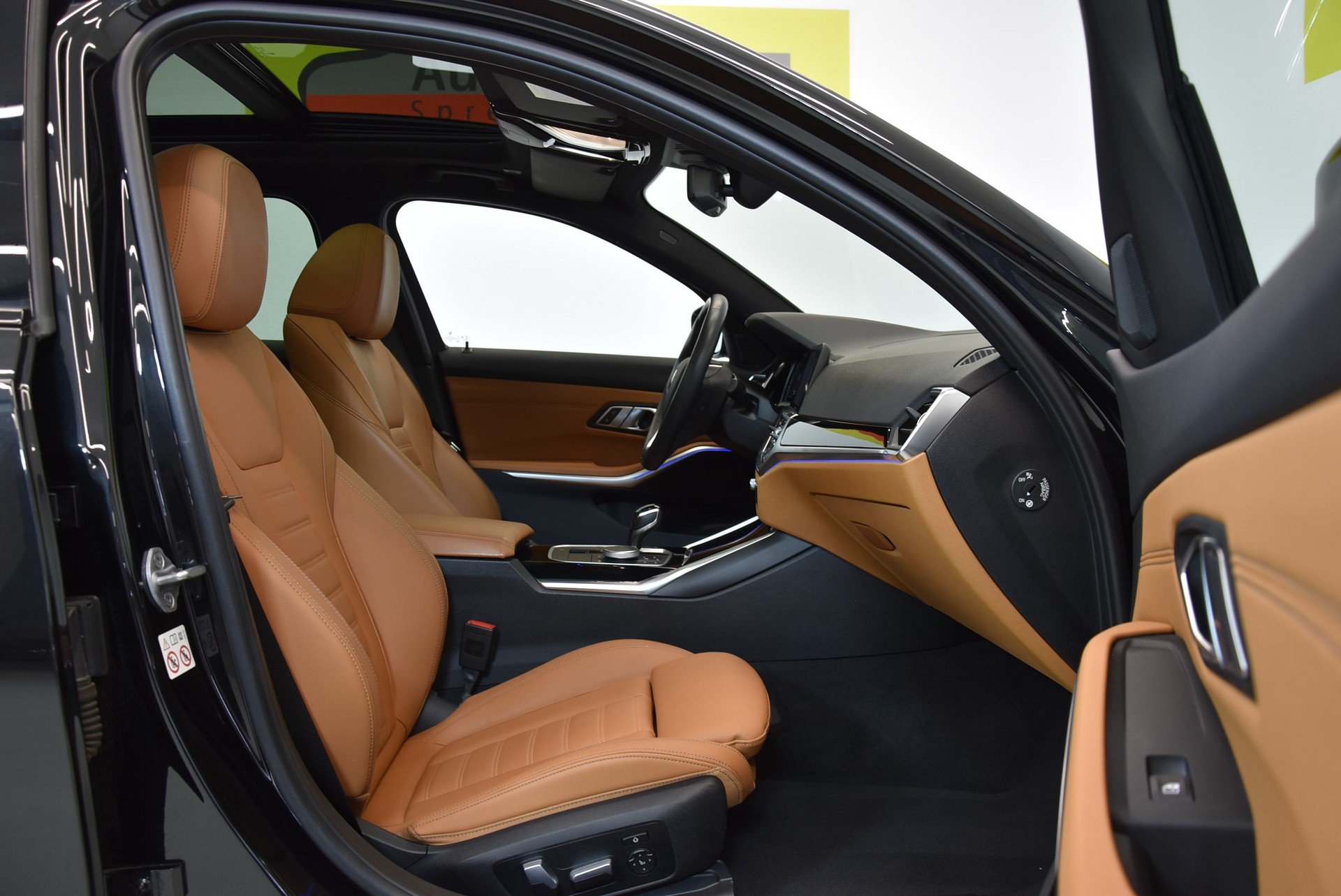 BMW 320d xDrive 48V Touring Sport Line Steptronic-image-3