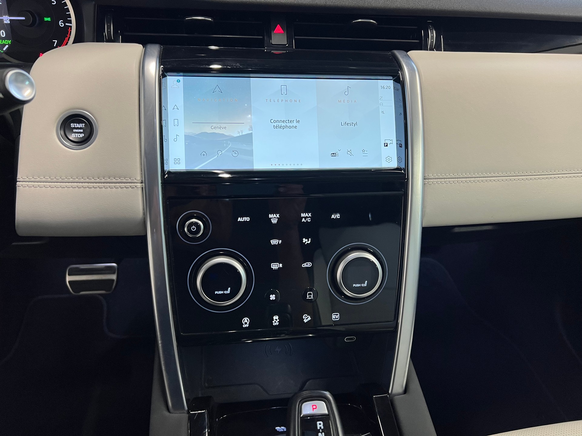 LAND ROVER Discovery Sport 1.5 T 300e R-Dynamic HSE-image-4