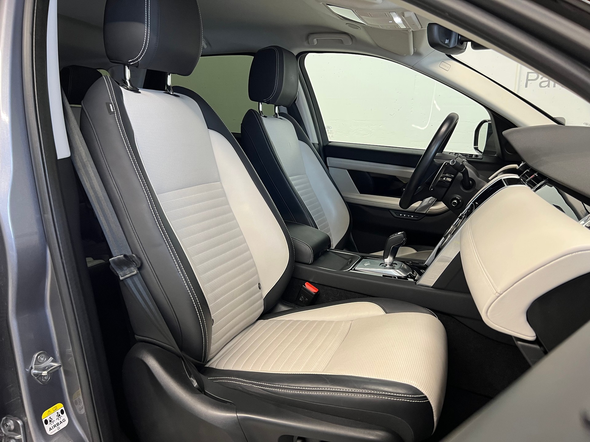 LAND ROVER Discovery Sport 1.5 T 300e R-Dynamic HSE-image-6