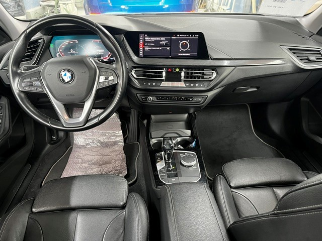 BMW 118i Steptronic Sport Line-image-10