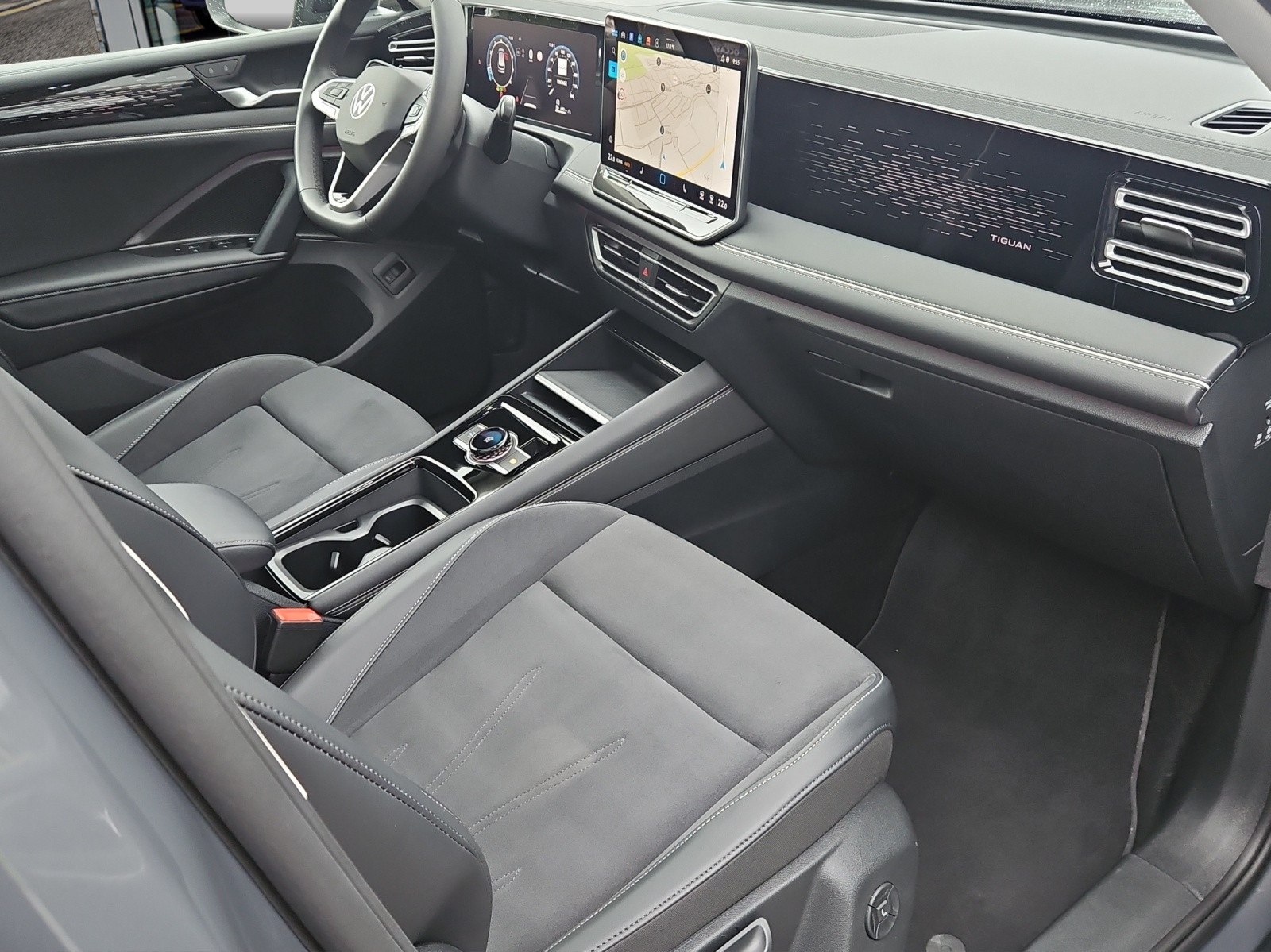 VW Tiguan 2.0 TSI DSG Elegance 4Motion-image-19