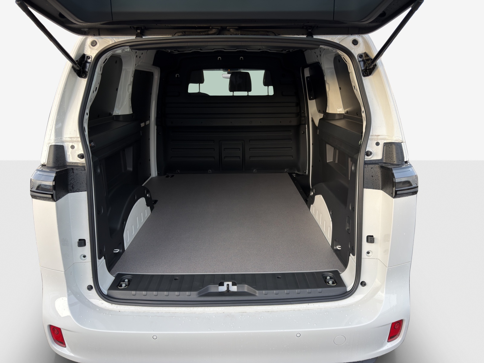 VW ID. Buzz Cargo Pro 4Motion-image-8