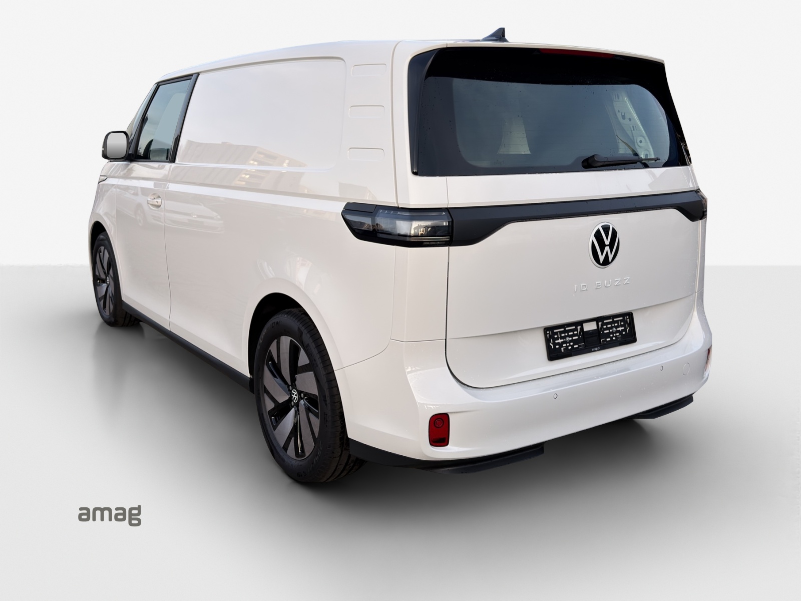 VW ID. Buzz Cargo Pro 4Motion-image-2