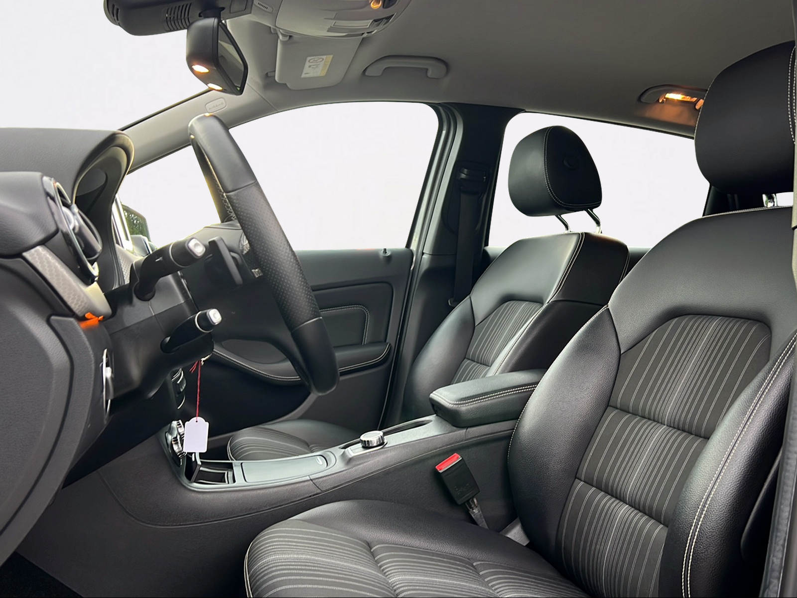 MERCEDES-BENZ B 220 4Matic 7G-DCT-image-7