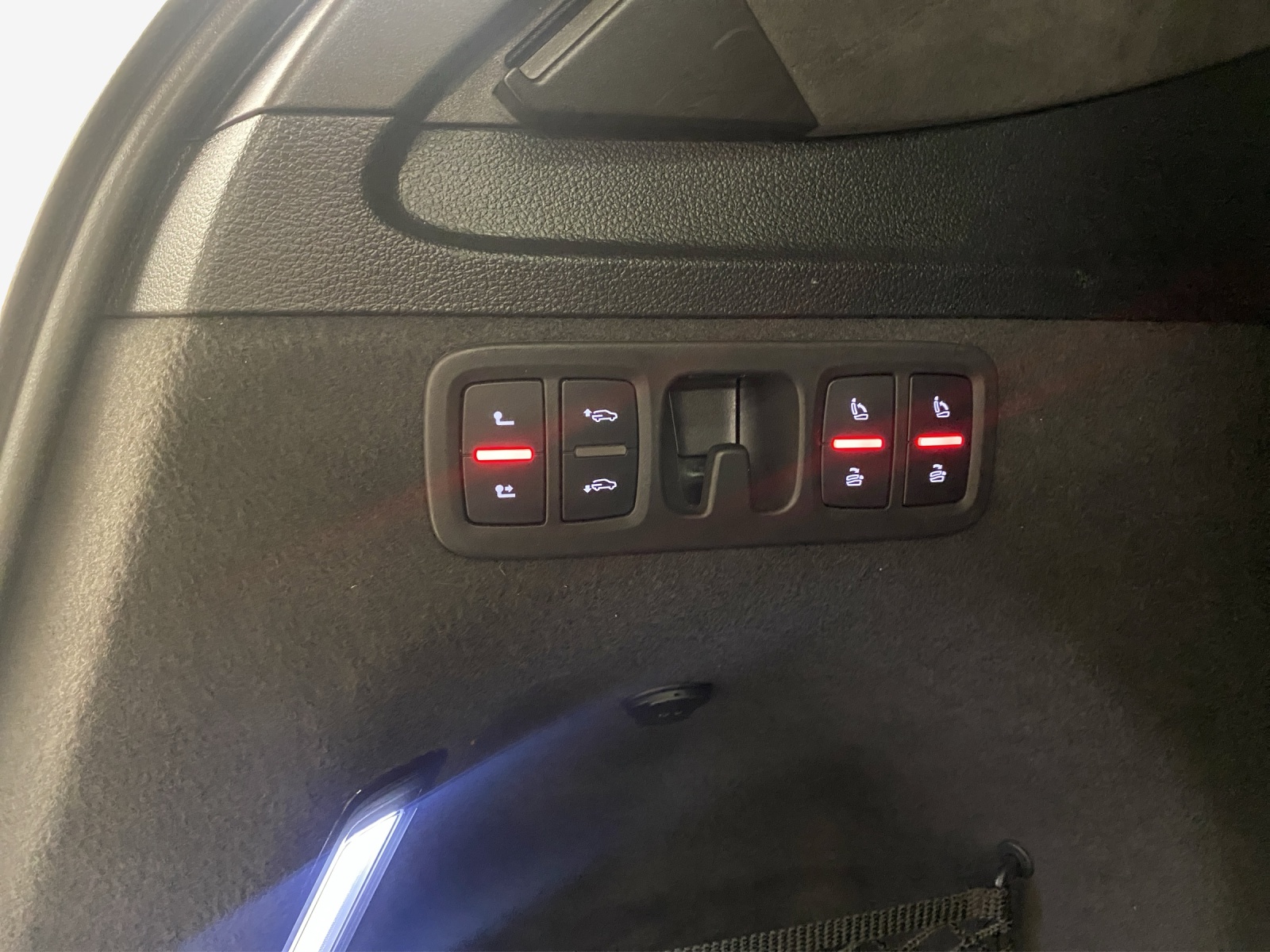 AUDI Q7 50 TDI quattro tiptronic-image-13