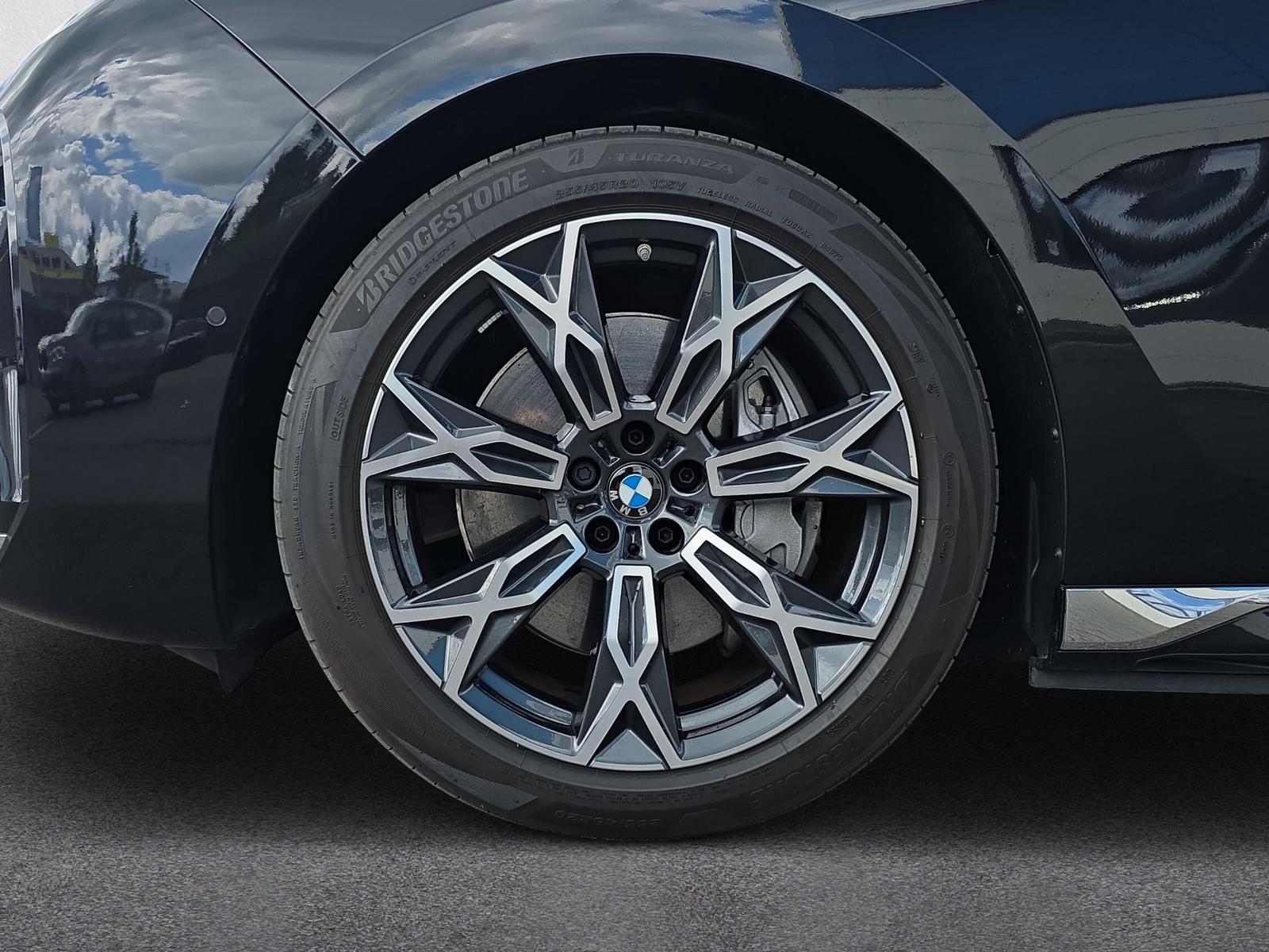 BMW i7 eDrive50 G70 (CH)  -image-9