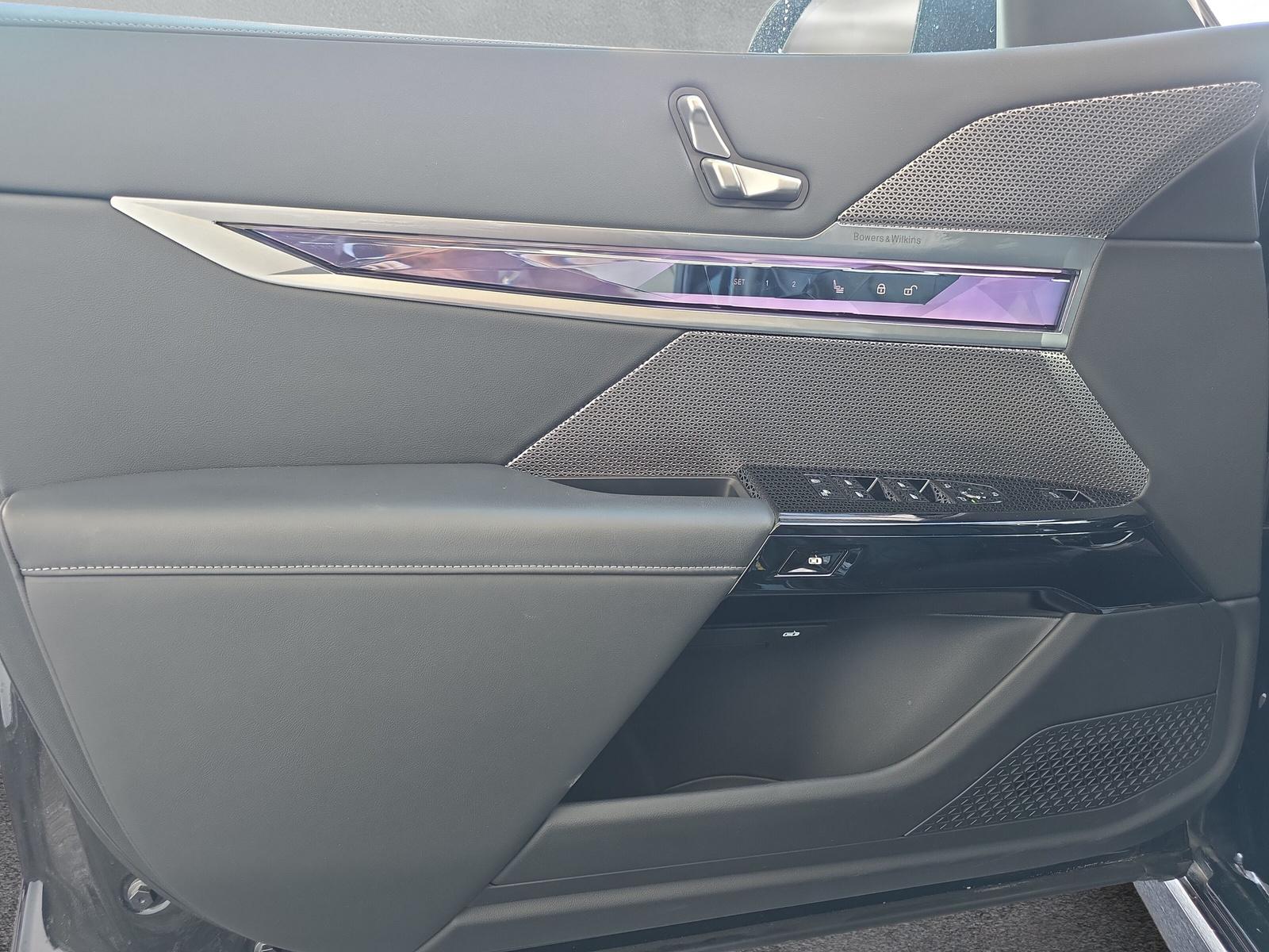 BMW i7 eDrive50 G70 (CH)  -image-17