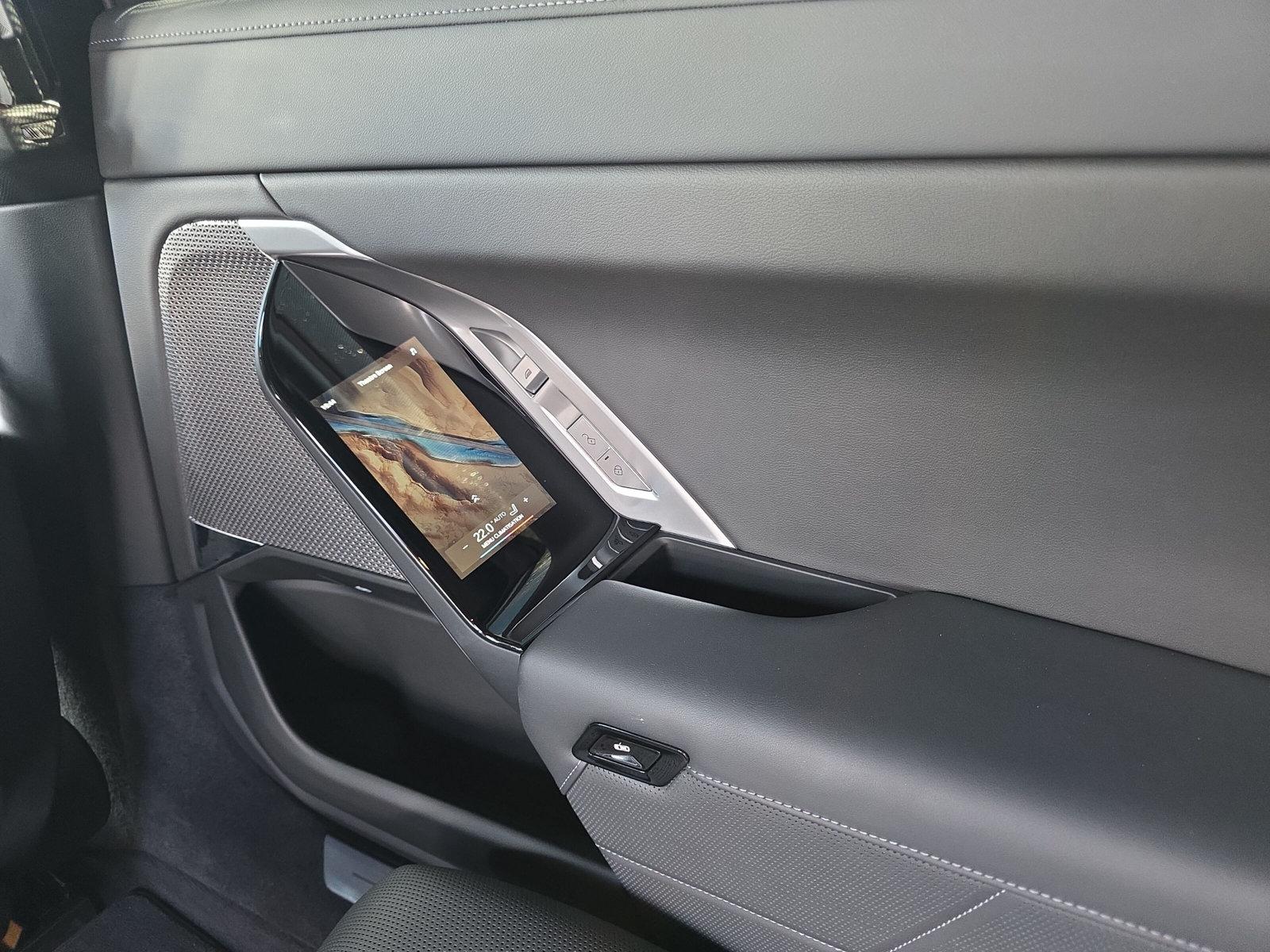 BMW i7 eDrive50 G70 (CH)  -image-21