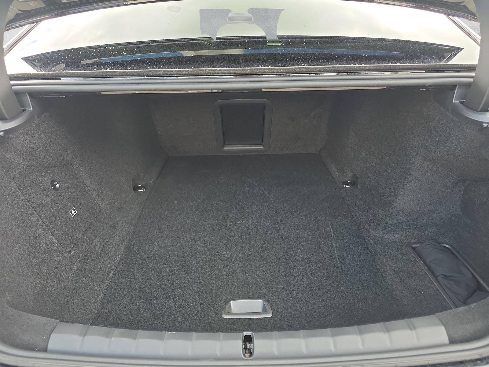 BMW i7 eDrive50 G70 (CH)  -image-10