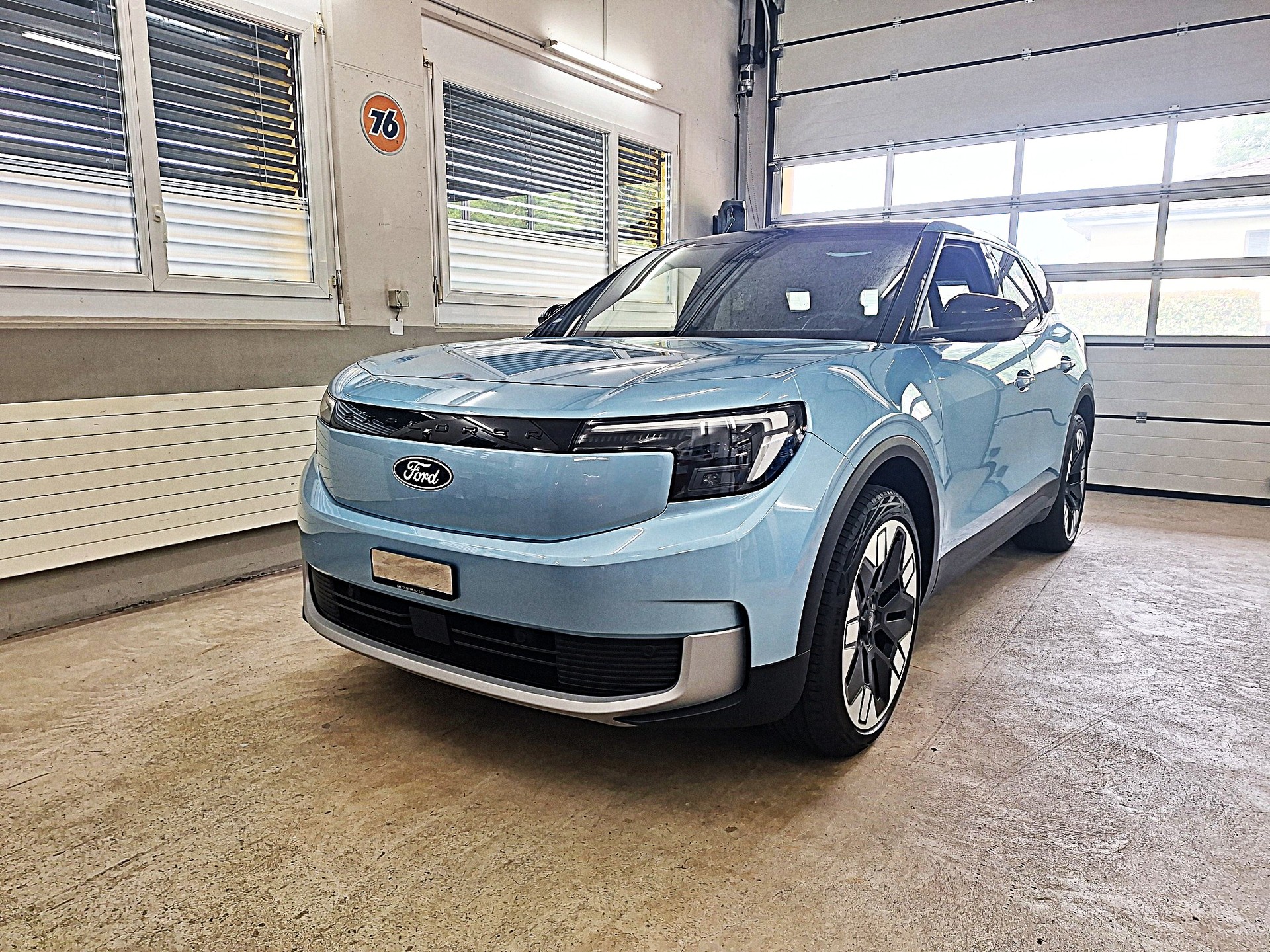 FORD Explorer Elektro 77kWh Dual Extended Range Premium AWD⚡CH-Auslieferung mit Herstellergarantie bis Okt.2027 / Anhängerkupplung⚡-showroom-element-1