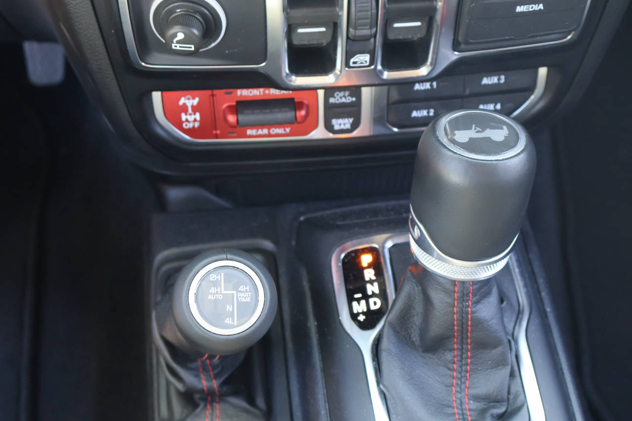 JEEP Wrangler 2.0 Turbo Rubicon Unlimited-image-13