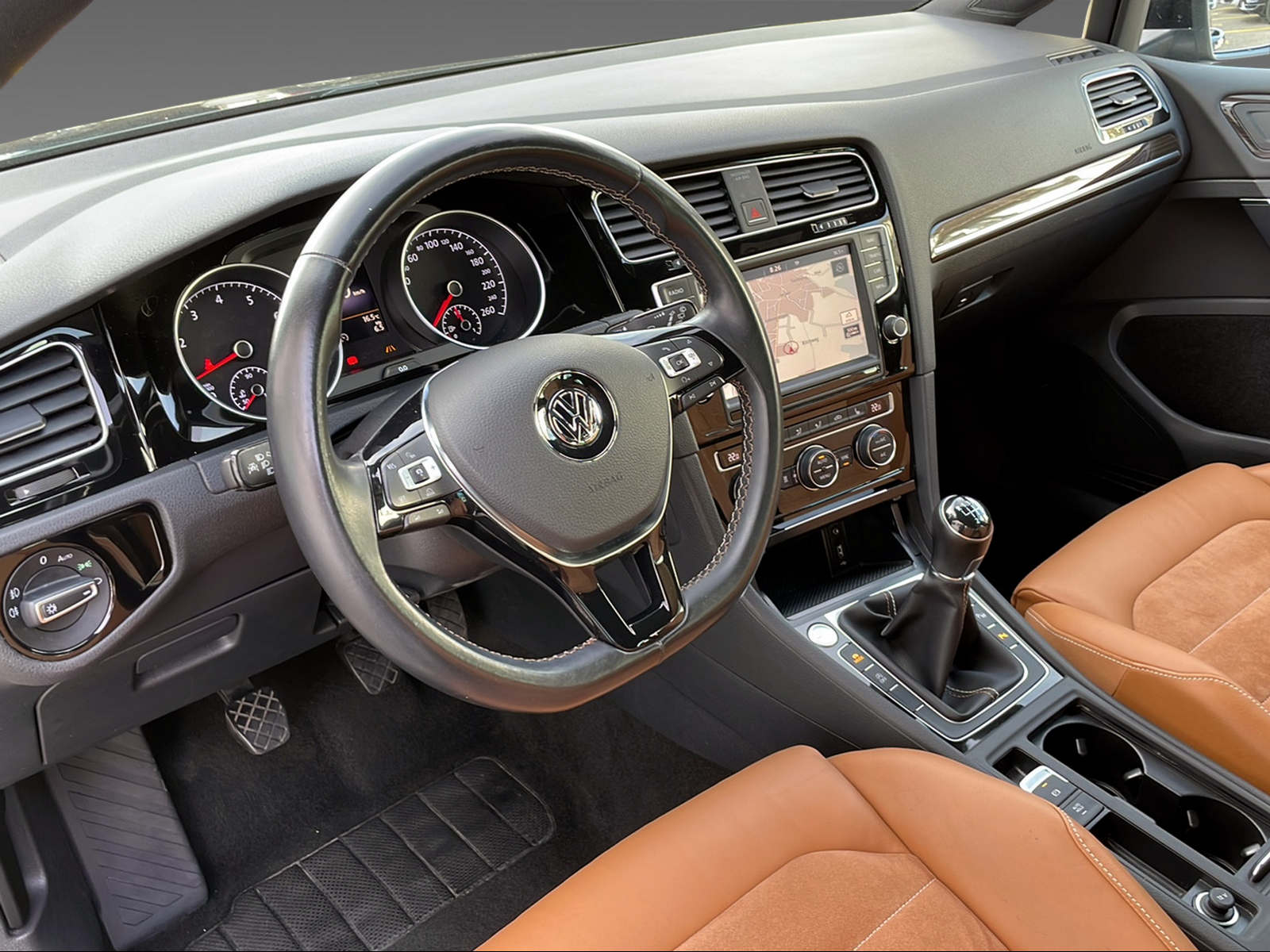 VW Golf VII Variant 1.4 TSI 150 Highline-image-5