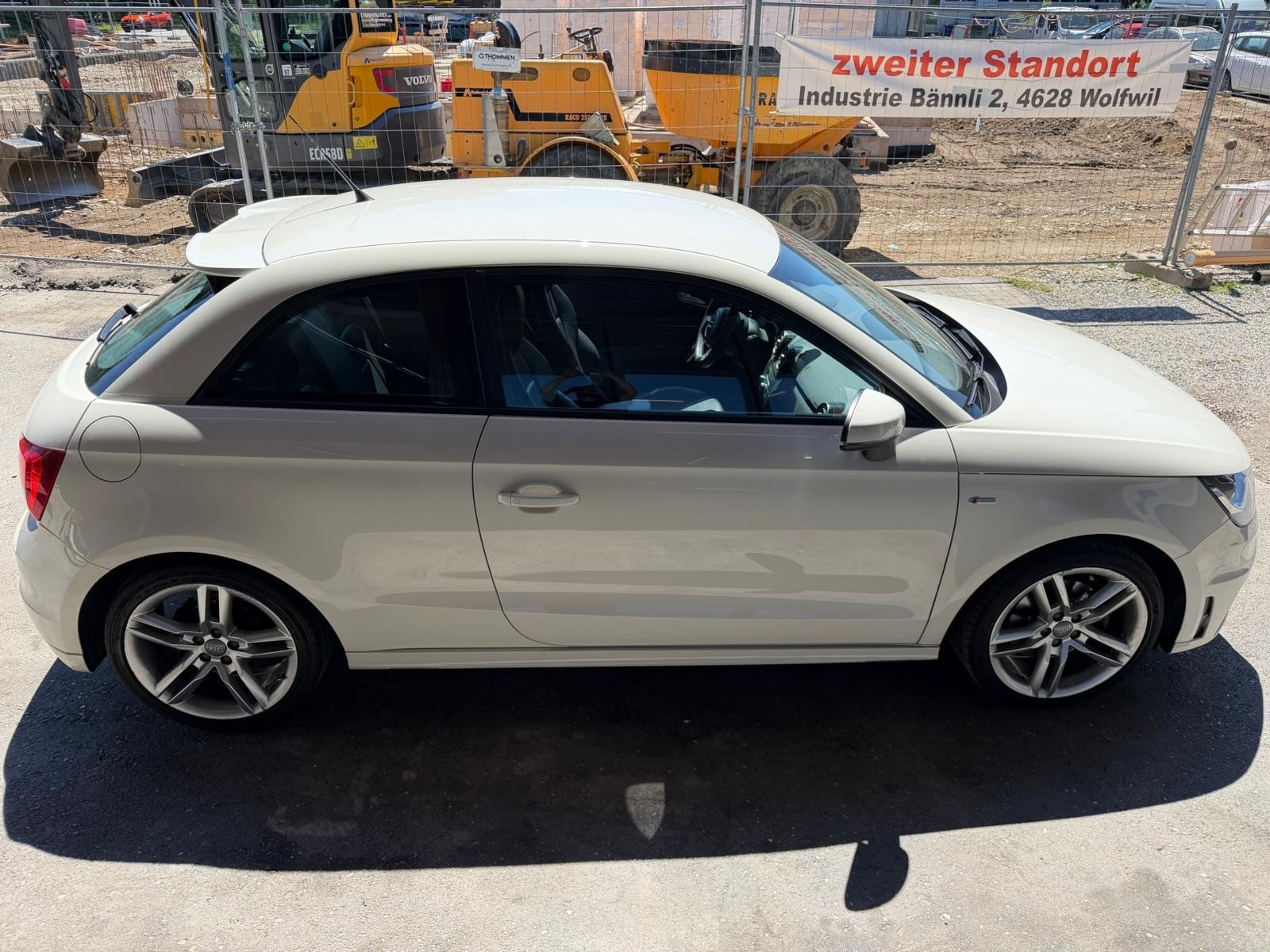 AUDI A1 1.4 TFSI Attraction S-tronic-image-4