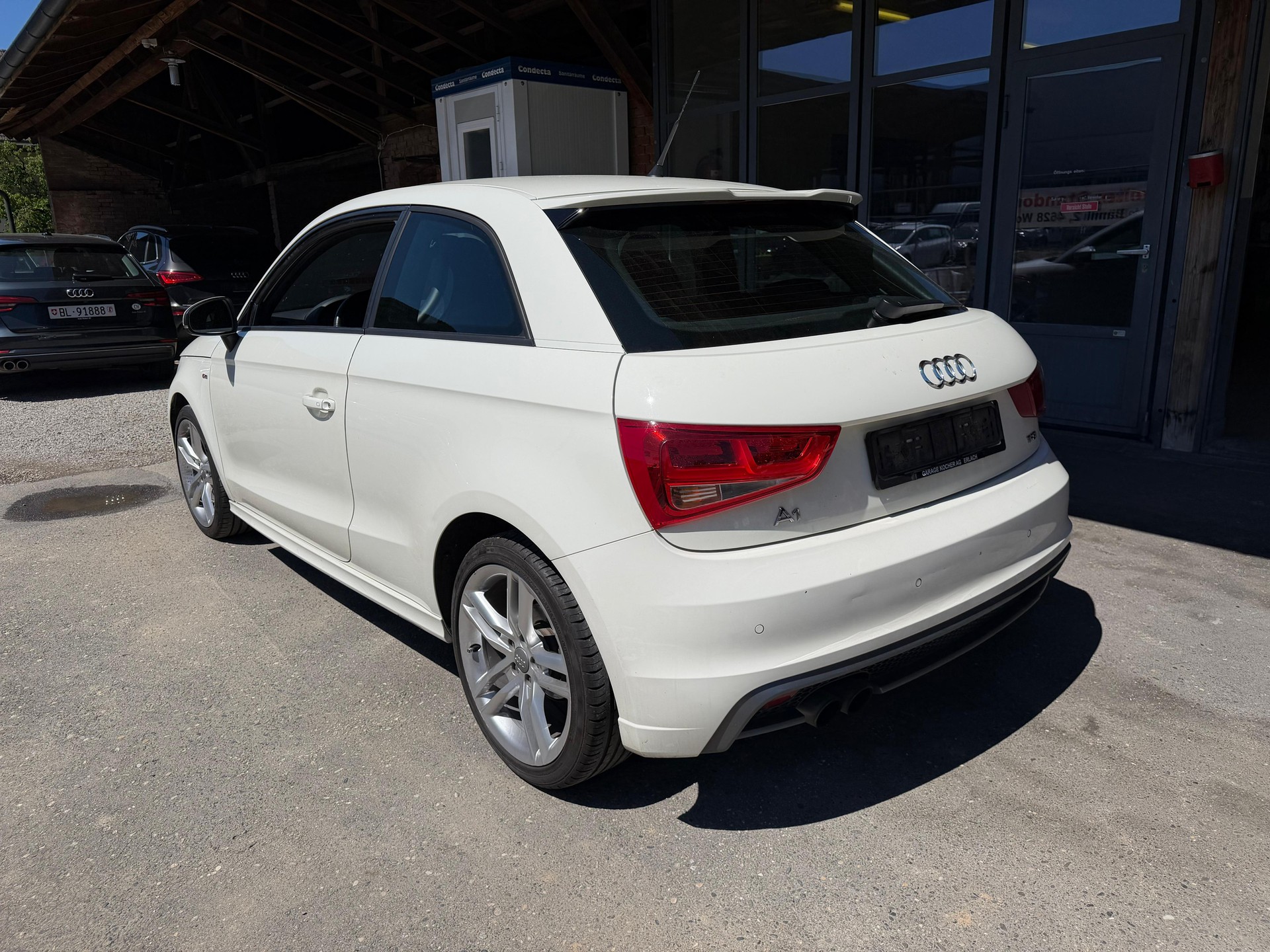 AUDI A1 1.4 TFSI Attraction S-tronic-image-2