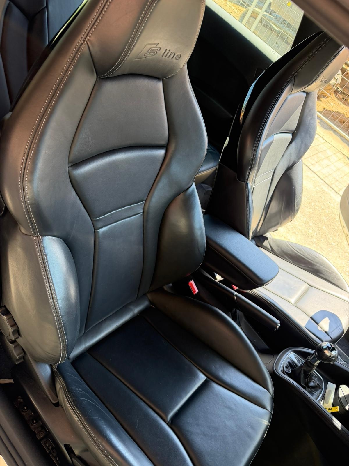 AUDI A1 1.4 TFSI Attraction S-tronic-image-9