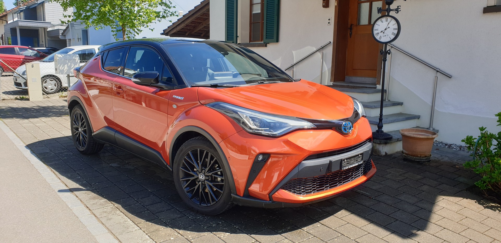 TOYOTA 2.0 VVTi HSD Launch Edition-image-0