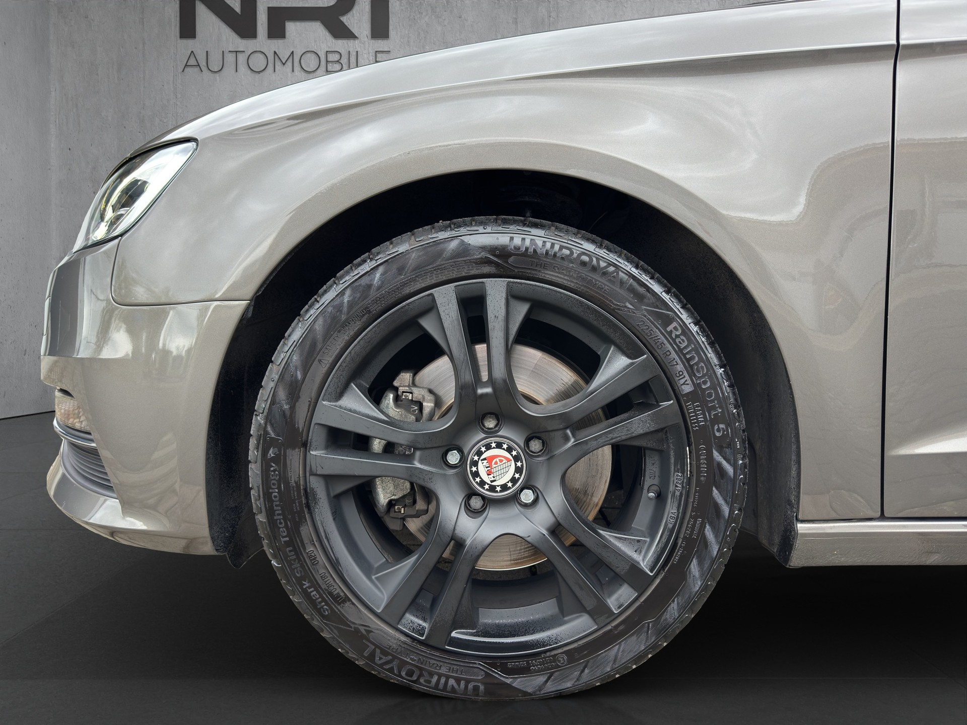 AUDI A3 Sportback 1.8 T FSI Ambition S-Tronic-image-8