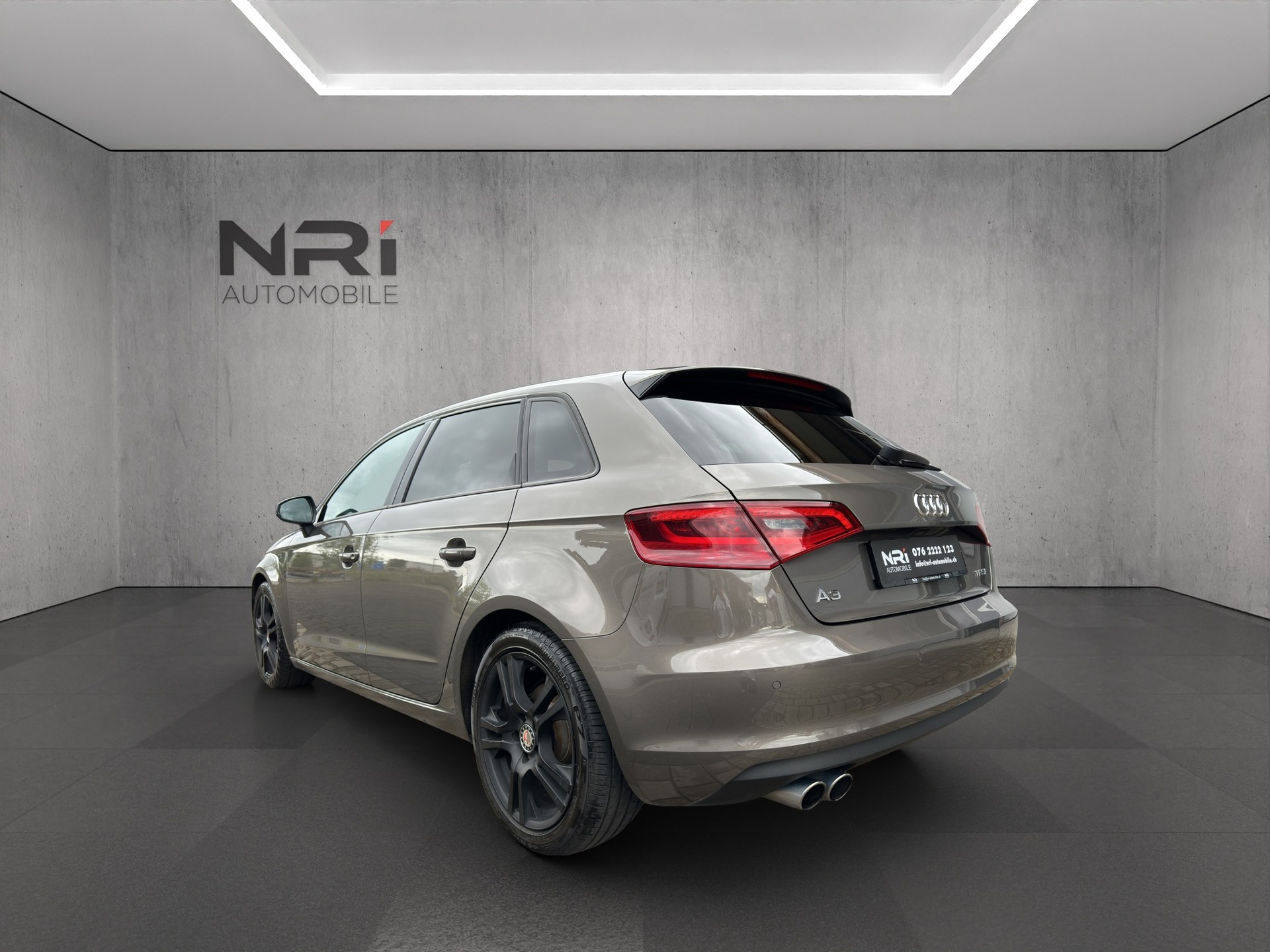 AUDI A3 Sportback 1.8 T FSI Ambition S-Tronic-image-6