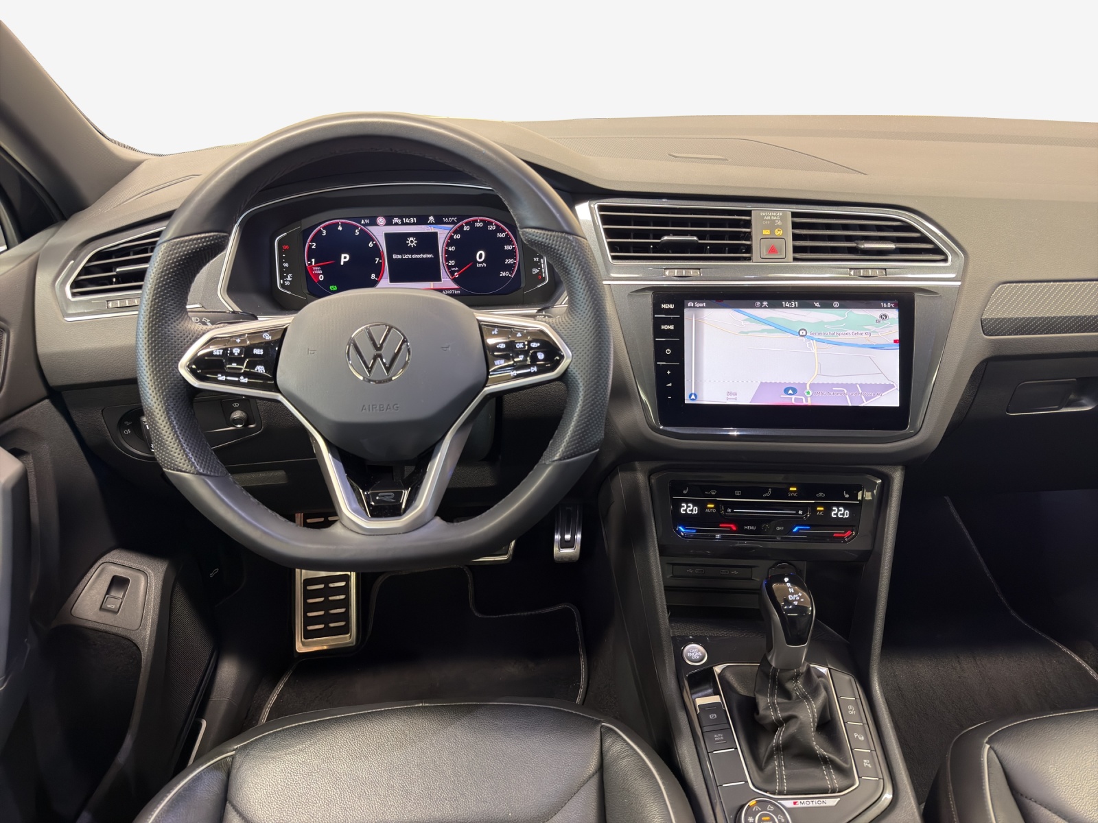 VW Tiguan 2.0TSI R-Line 4Motion DSG-image-8