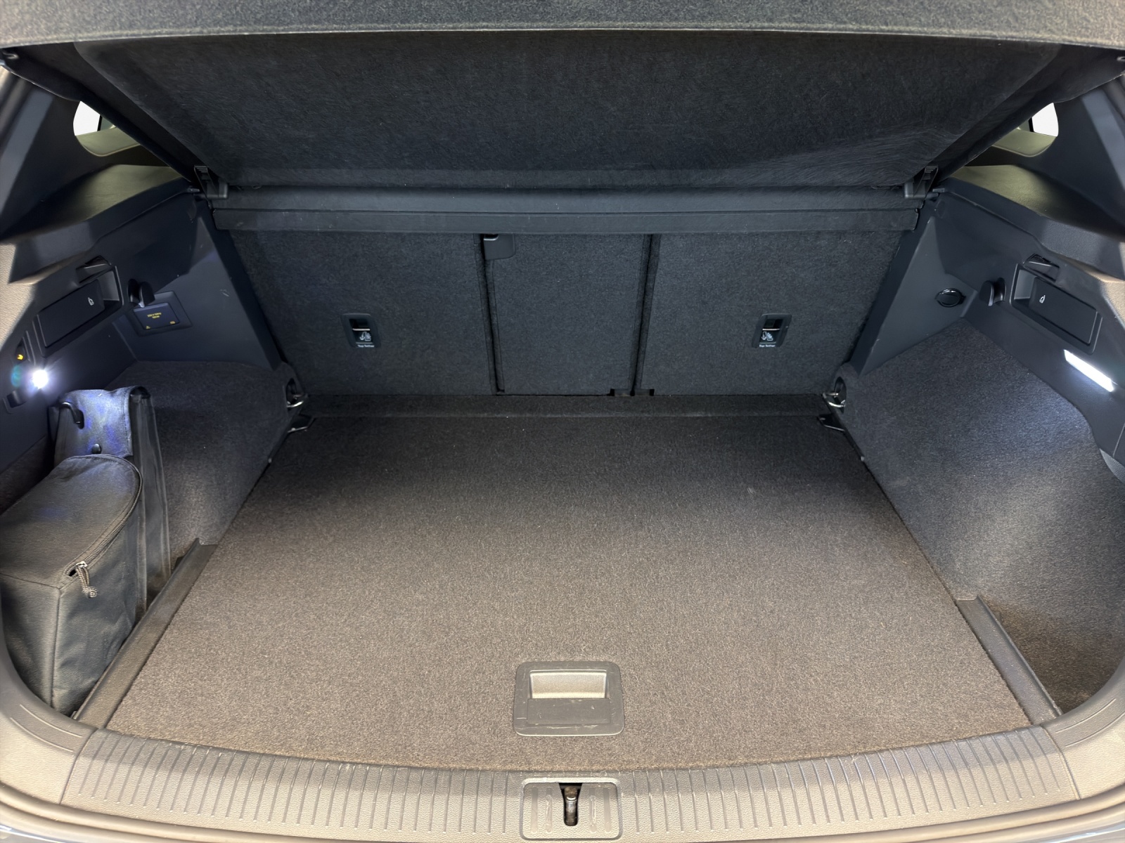 VW Tiguan 2.0TSI R-Line 4Motion DSG-image-12