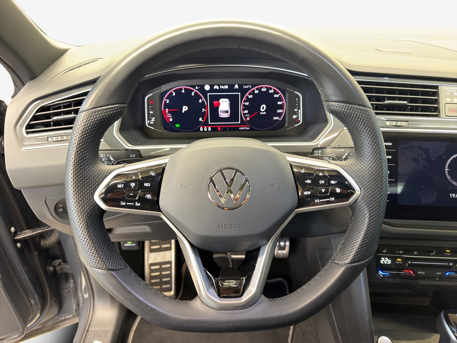 VW Tiguan 2.0TSI R-Line 4Motion DSG-image-9
