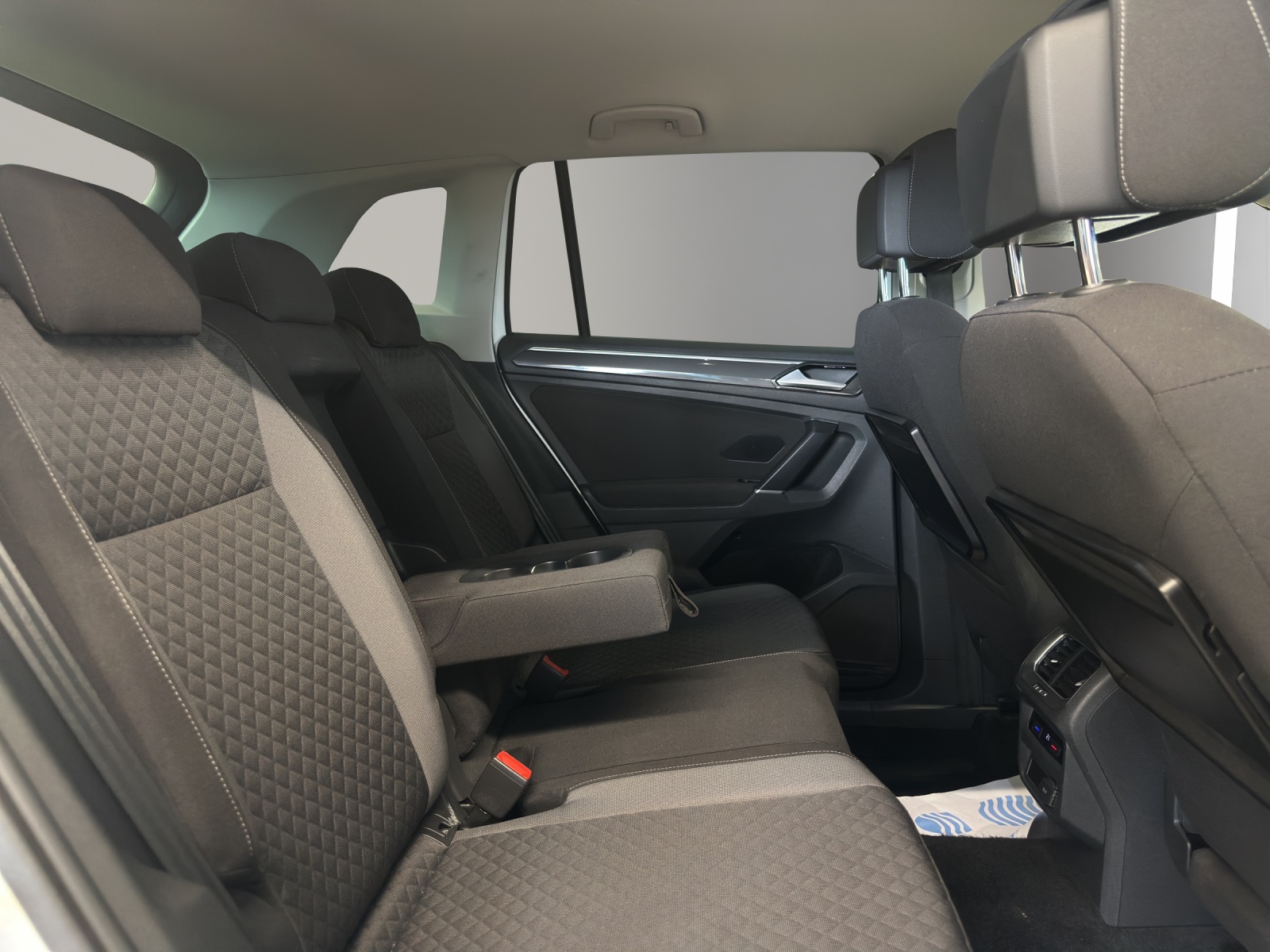 VW Tiguan 2.0TSI Comfortline 4Motion DSG-image-13