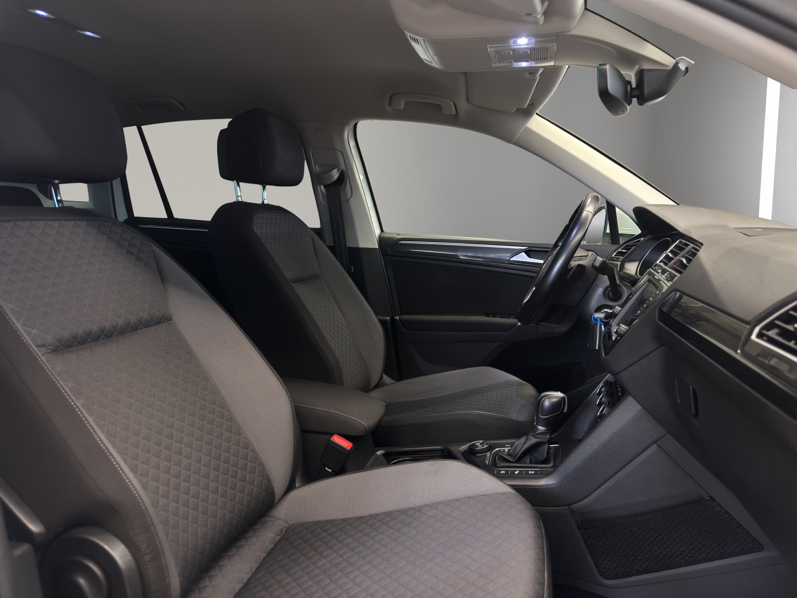 VW Tiguan 2.0TSI Comfortline 4Motion DSG-image-12