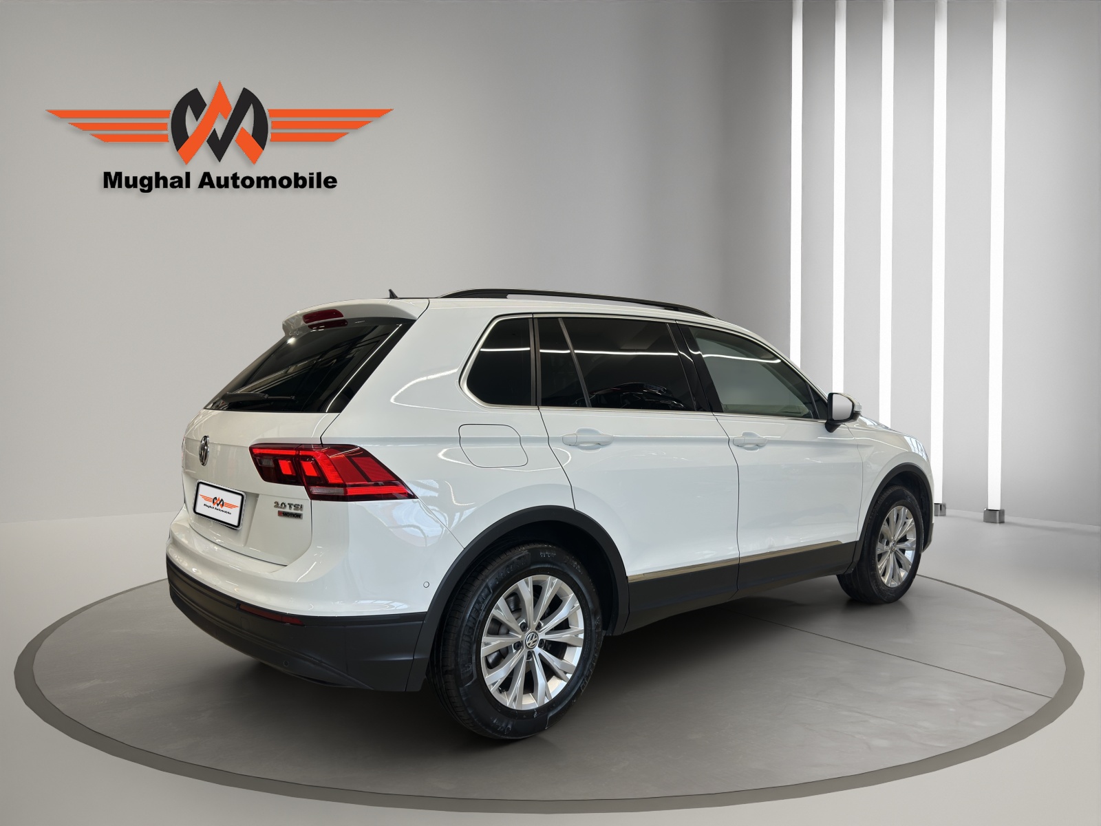 VW Tiguan 2.0TSI Comfortline 4Motion DSG-image-4