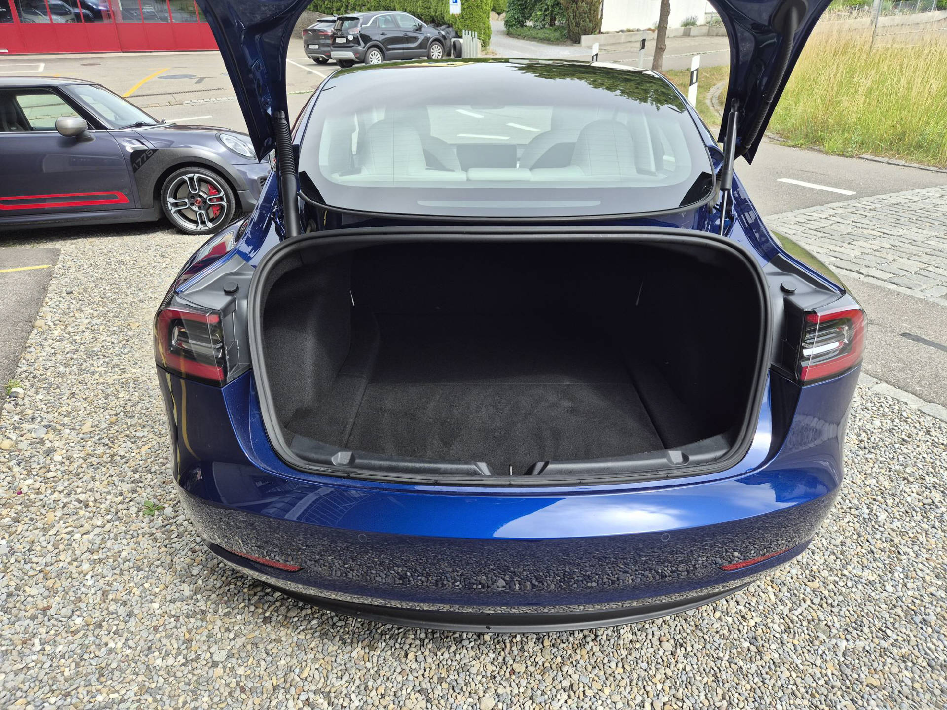 TESLA Model 3 Standart Range Plus-image-6