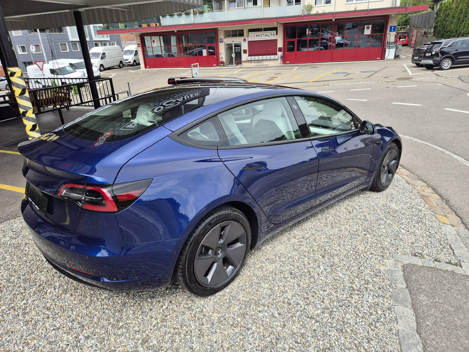 TESLA Model 3 Standart Range Plus-image-5