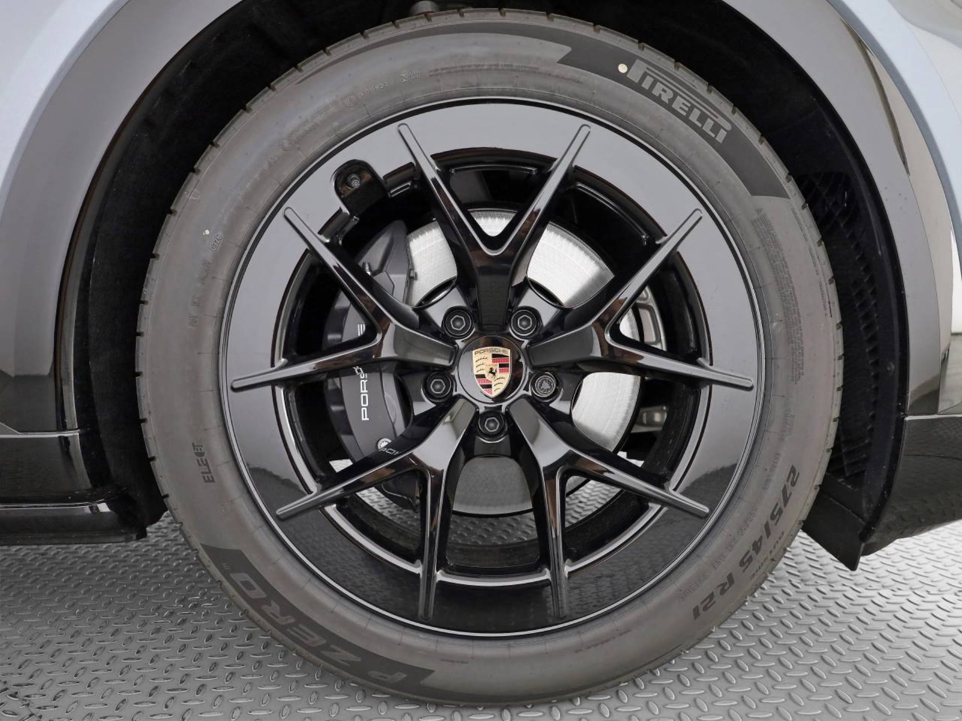 PORSCHE Cayenne Electric-image-7