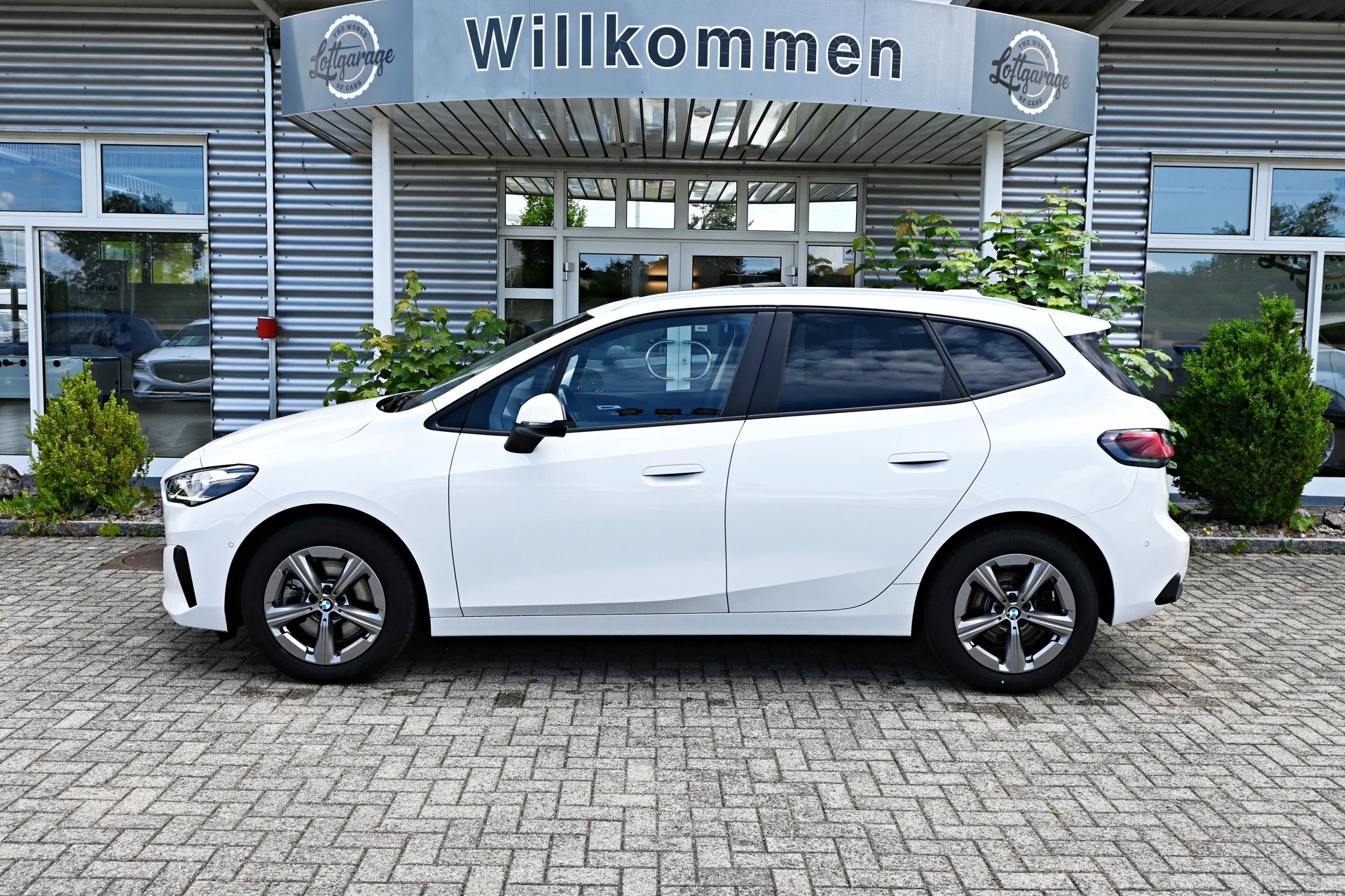 BMW 223d Active Tourer xDrive DKG 4X4 (CH Auto) + AHK 1500kg-image-5