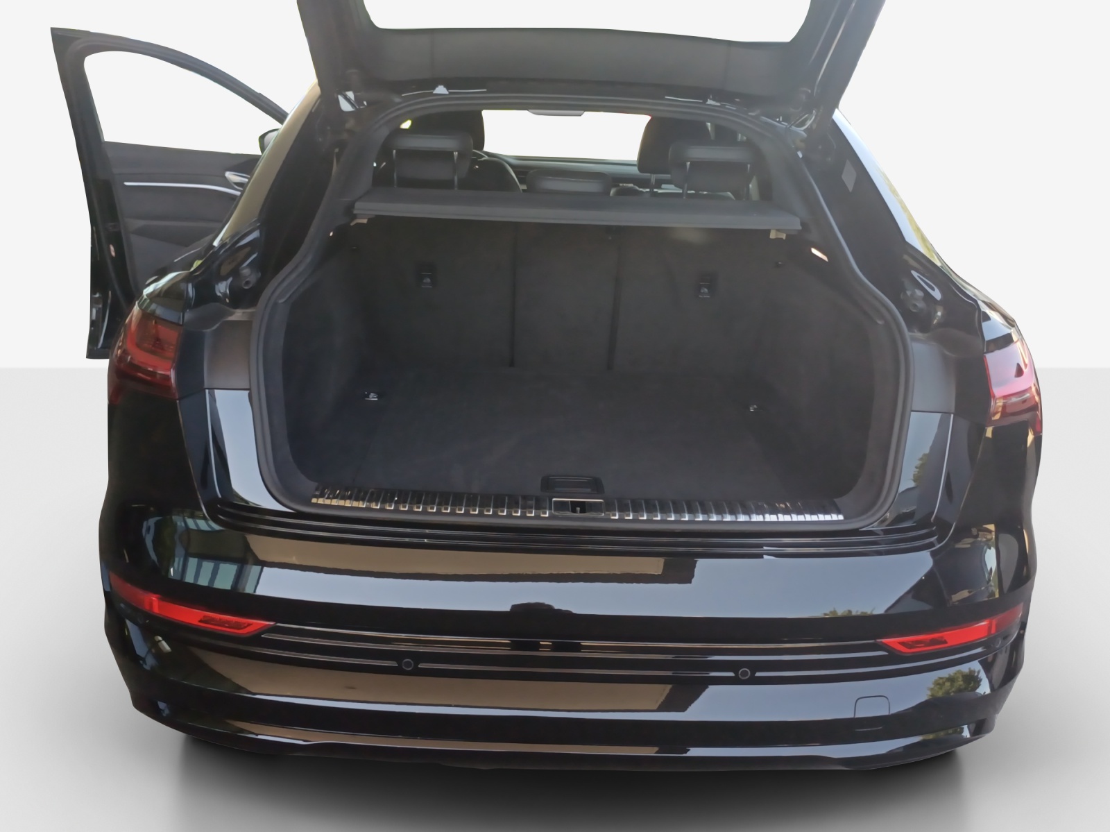 AUDI e-tron 55 Sportback Advanced Black Edition quattro-image-13