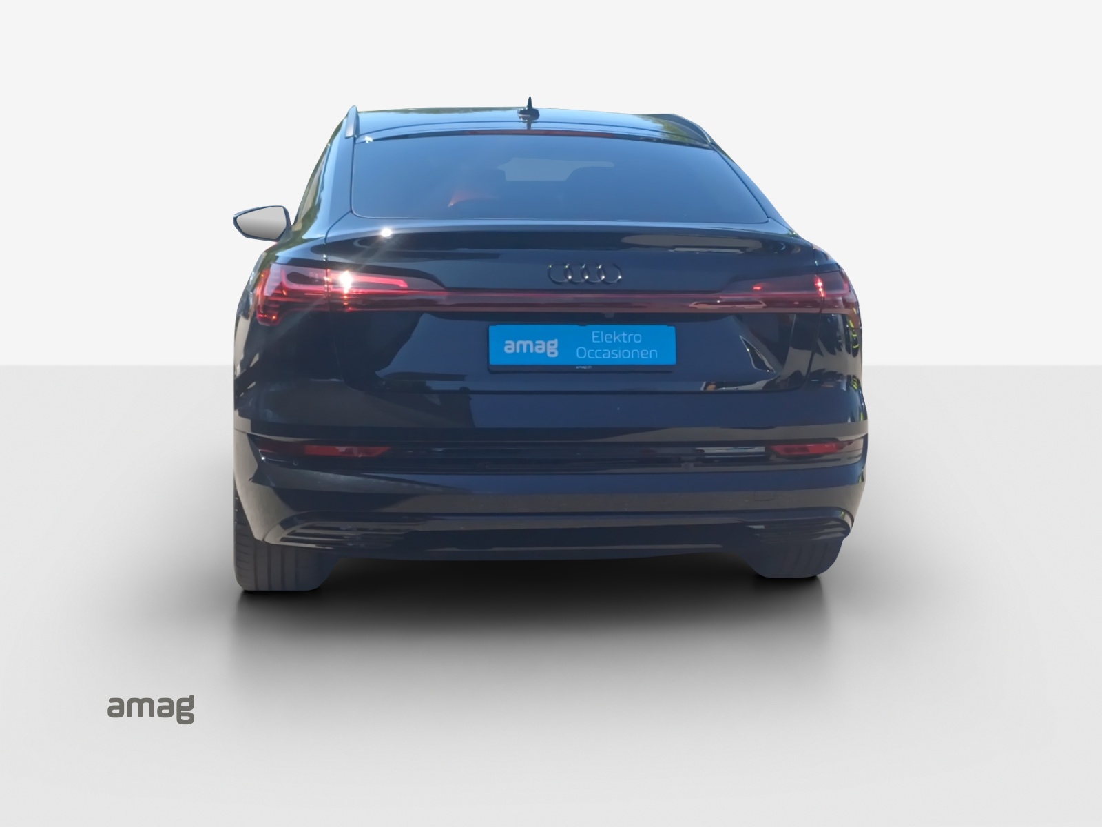 AUDI e-tron 55 Sportback Advanced Black Edition quattro-image-4