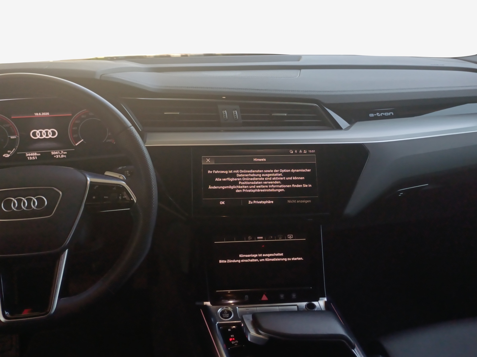 AUDI e-tron 55 Sportback Advanced Black Edition quattro-image-9