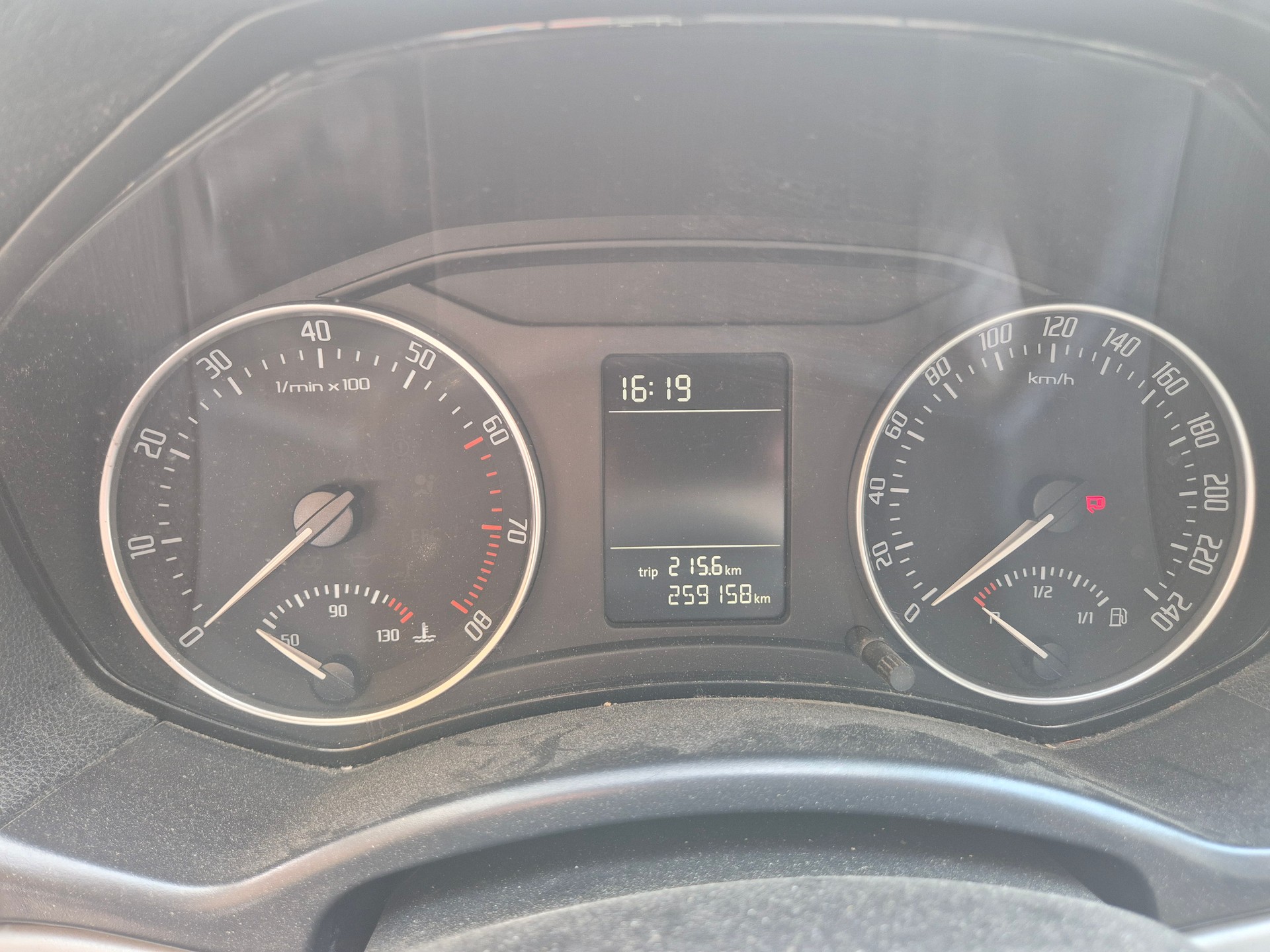 SKODA Octavia Combi 1.8 TSI Swiss Adventure 4x4-image-13