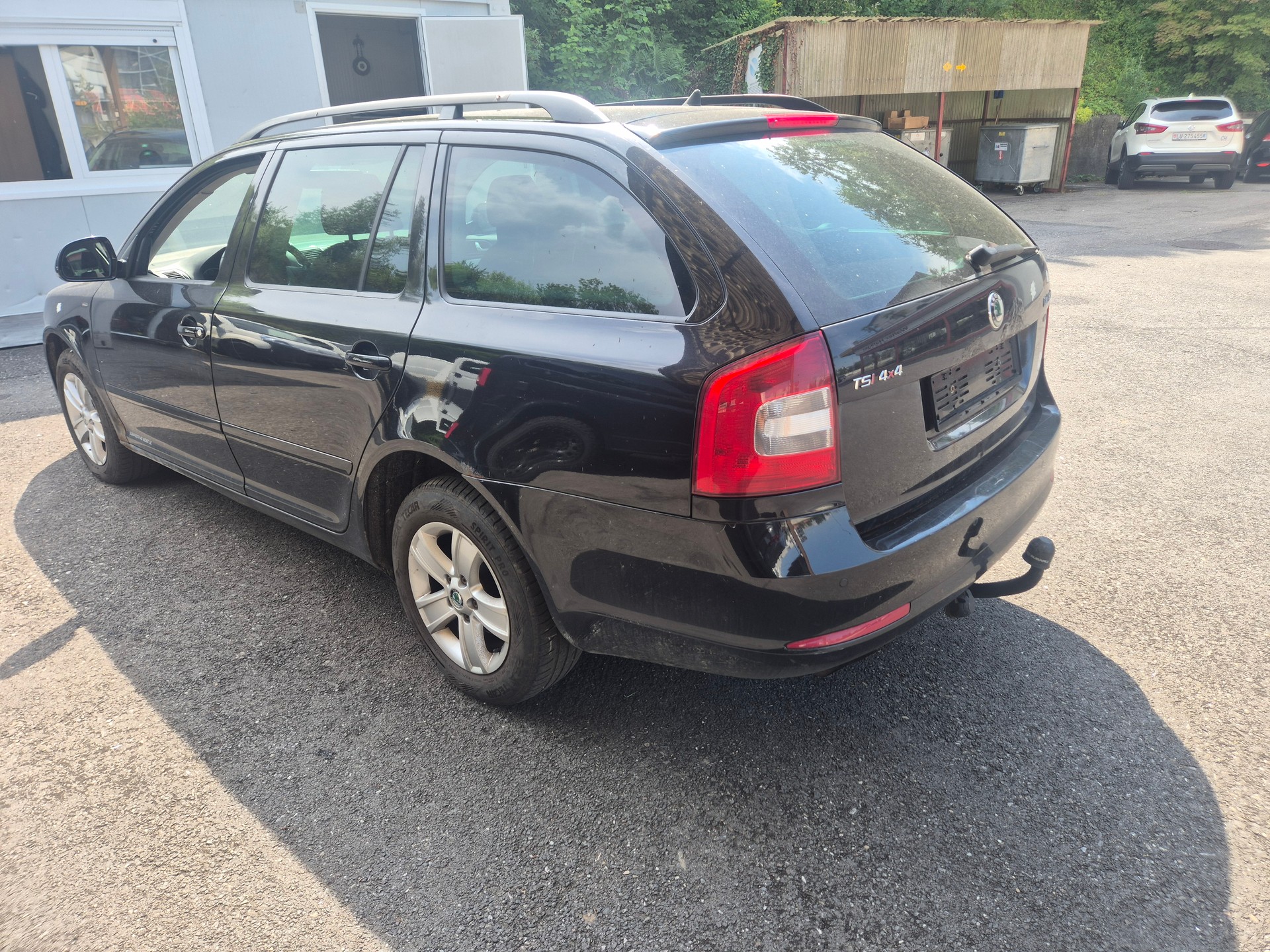SKODA Octavia Combi 1.8 TSI Swiss Adventure 4x4-image-3