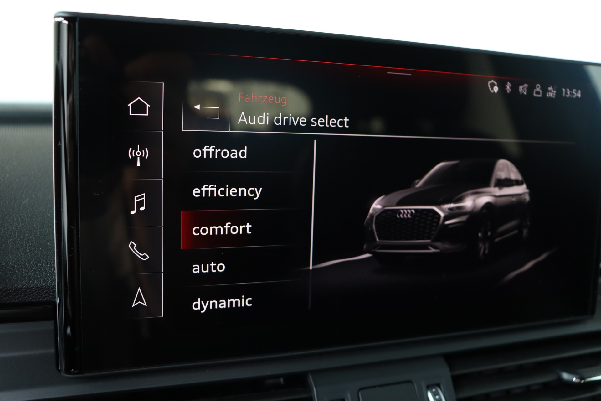 AUDI Q5 Sportback 40 TDI Blackedition quattro S-tronic-image-28