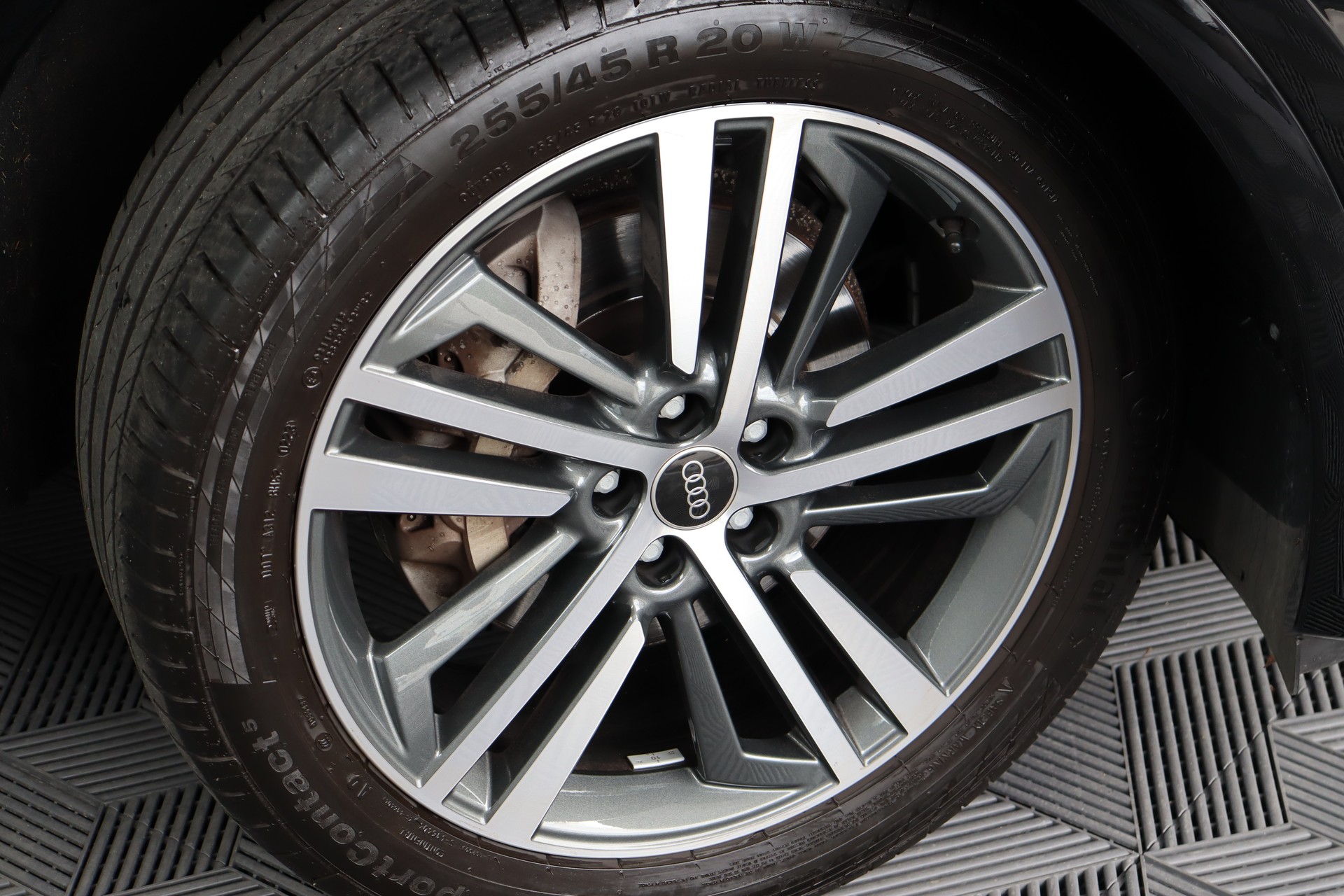 AUDI Q5 Sportback 40 TDI Blackedition quattro S-tronic-image-6