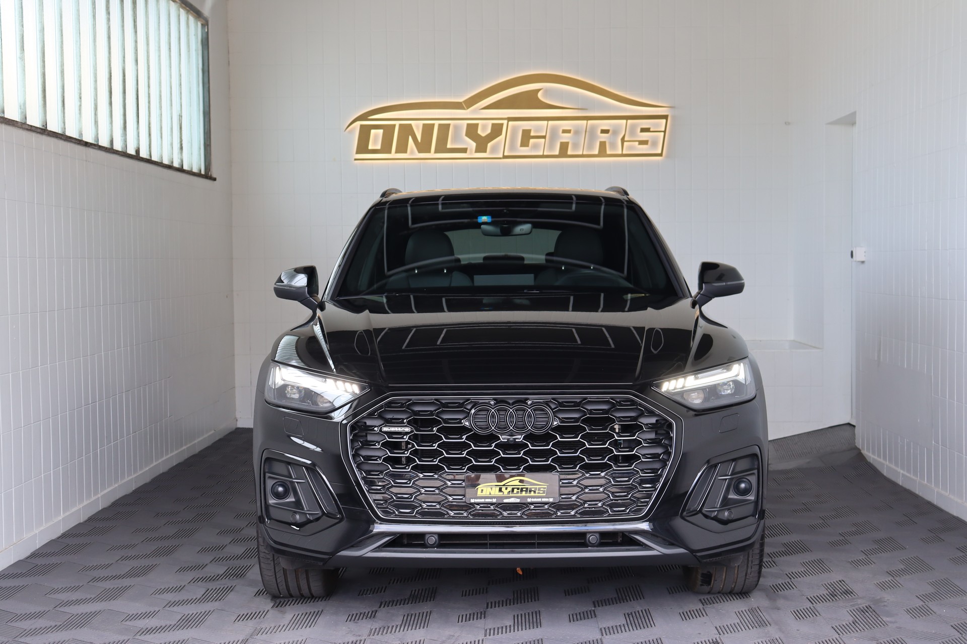 AUDI Q5 Sportback 40 TDI Blackedition quattro S-tronic-showroom-element-1