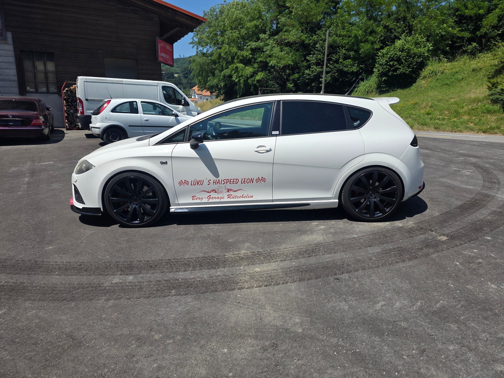 SEAT Leon 2.0 TSI World Champion Edition-image-8