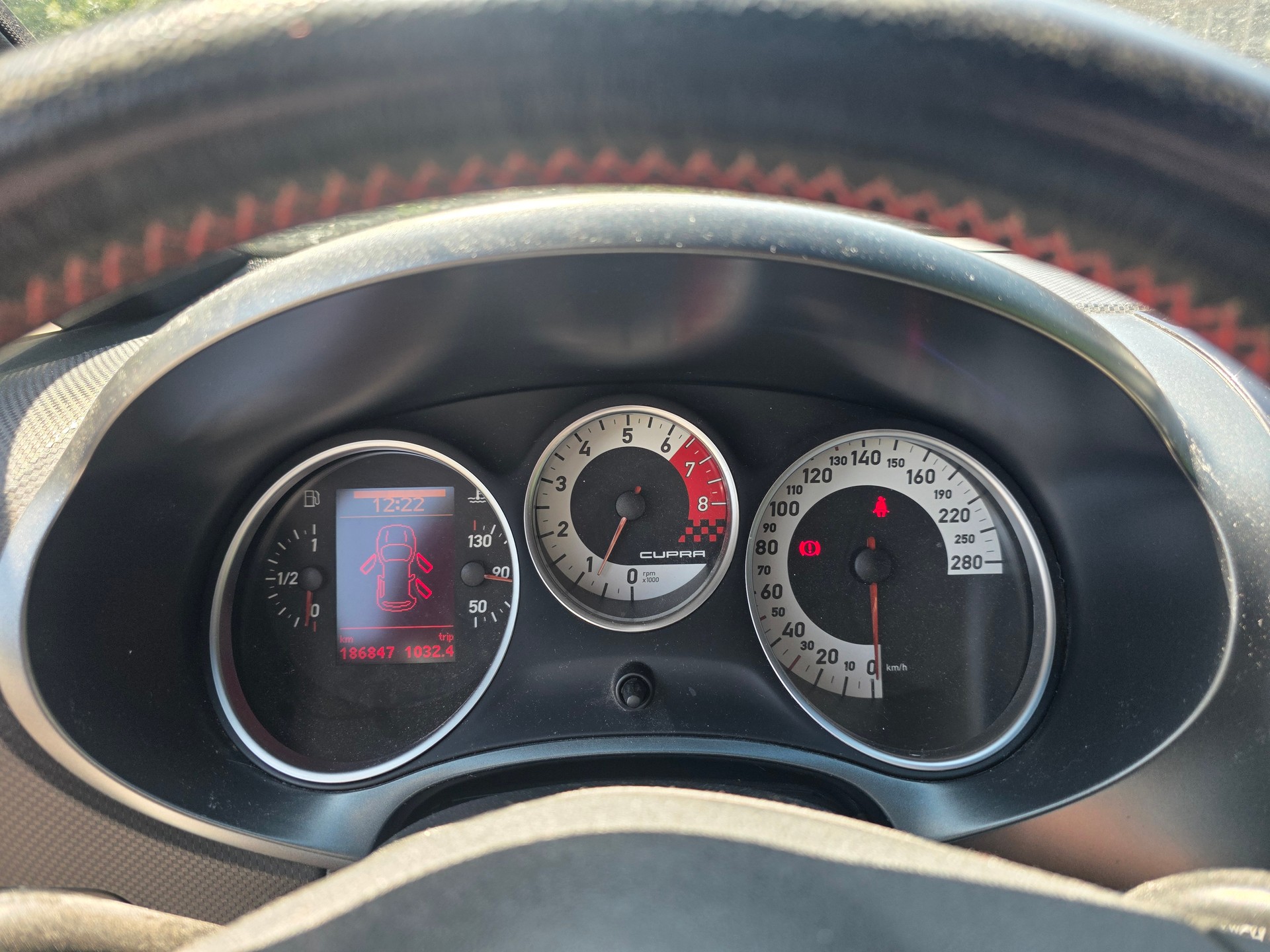 SEAT Leon 2.0 TSI World Champion Edition-image-12