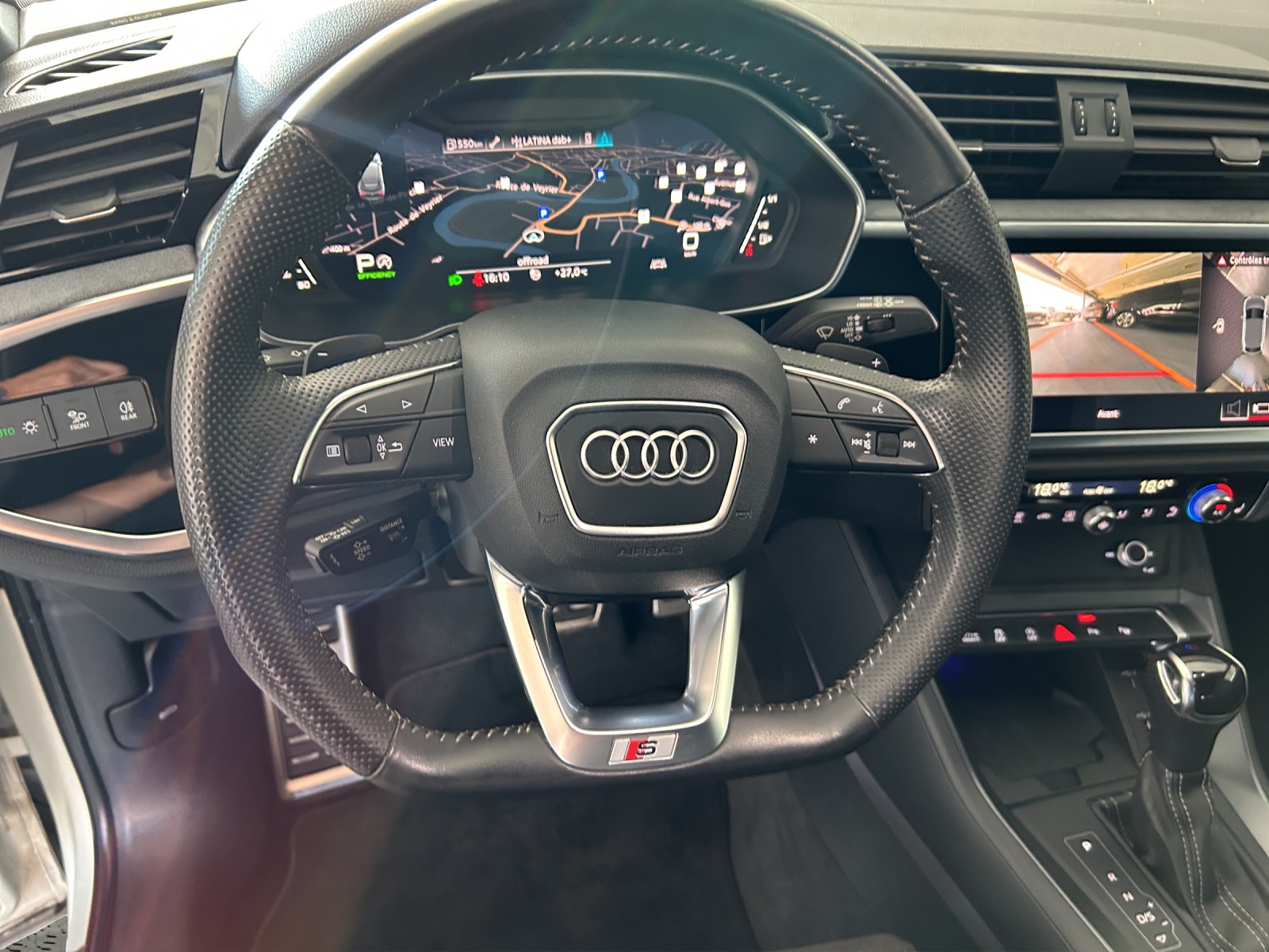 AUDI Q3 Sportback 45 TFSI S line quattro S-tronic-image-9