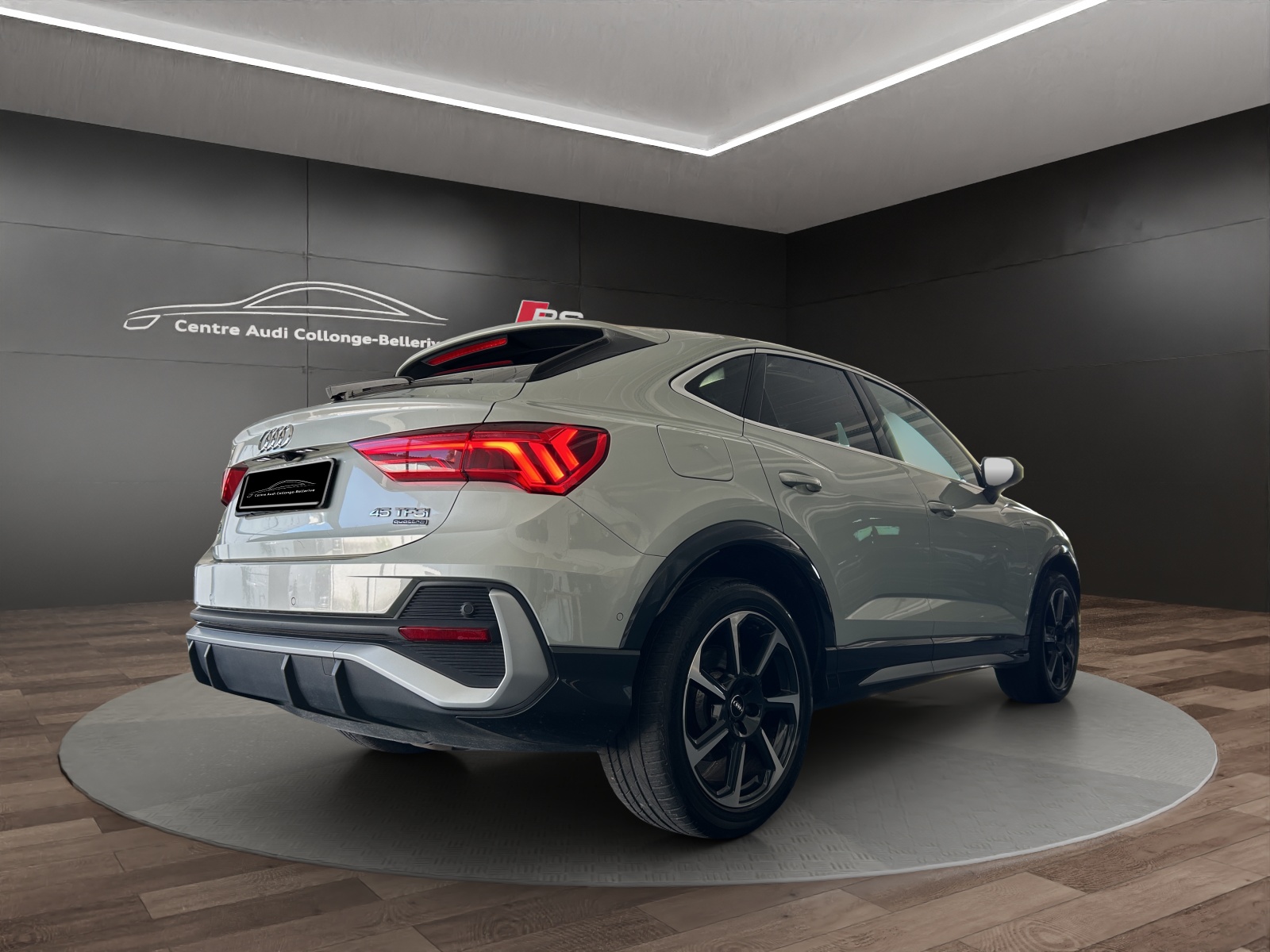 AUDI Q3 Sportback 45 TFSI S line quattro S-tronic-image-5